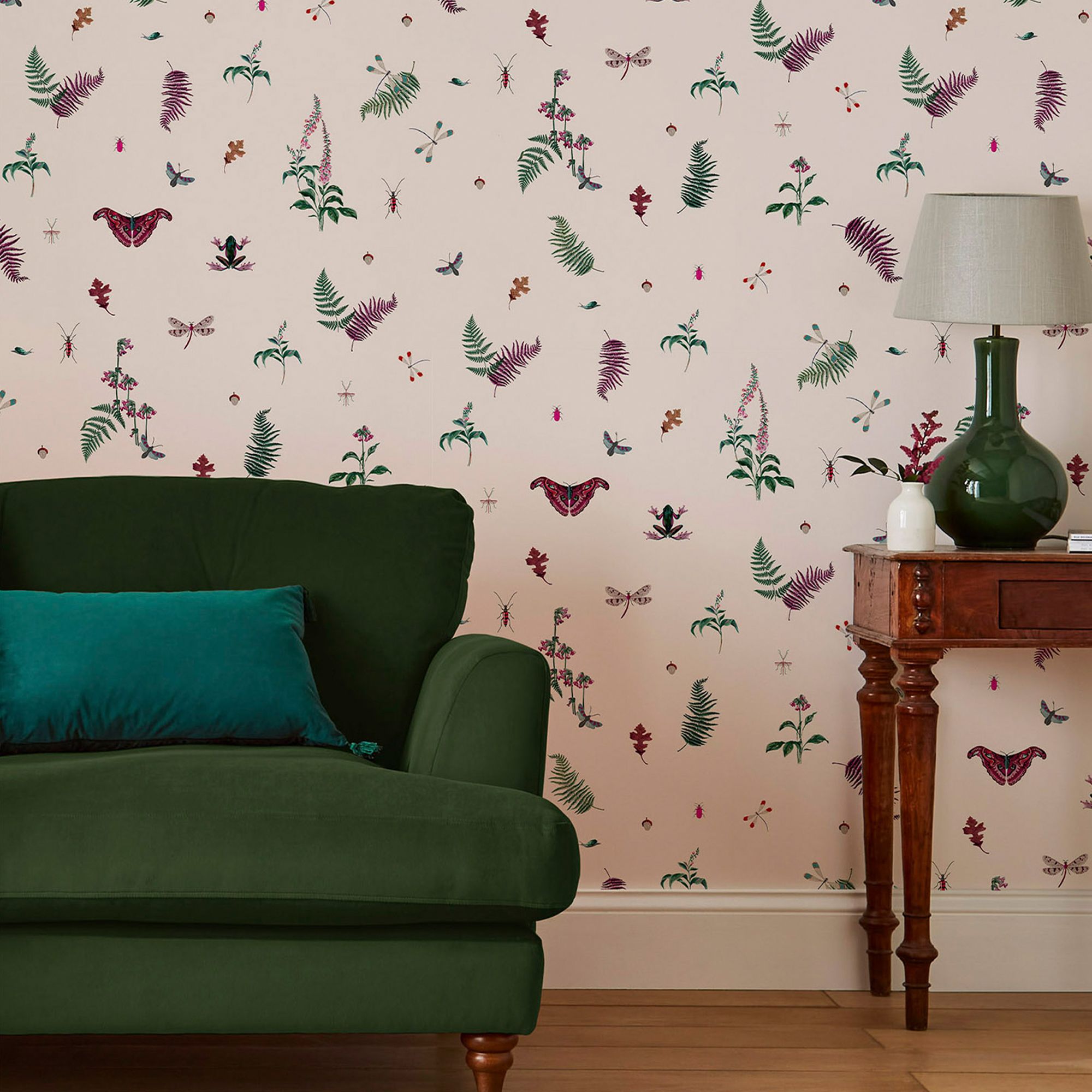 Joules Blush creme Midnight beasts Smooth Wallpaper Sample