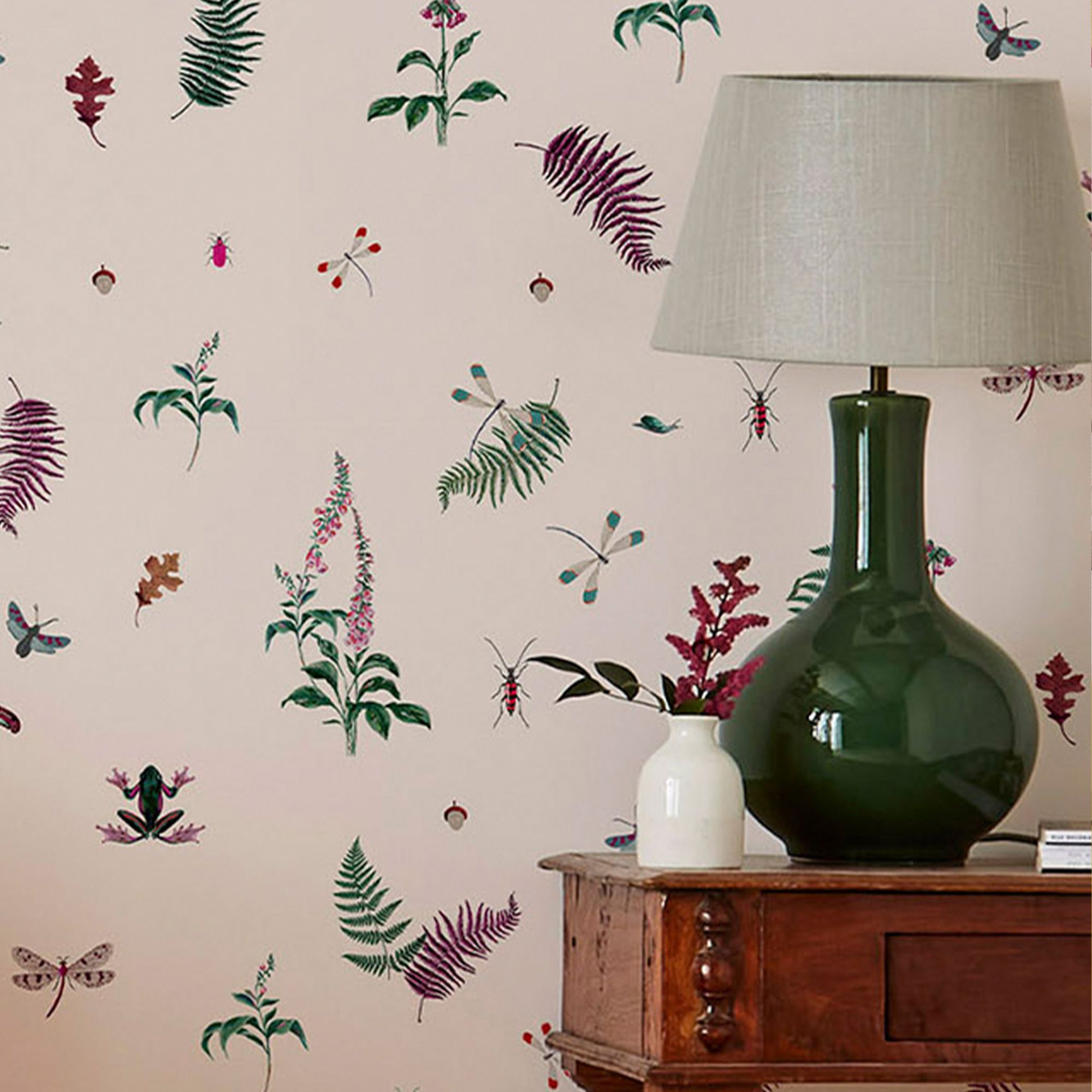 Joules Blush creme Midnight beasts Smooth Wallpaper Sample