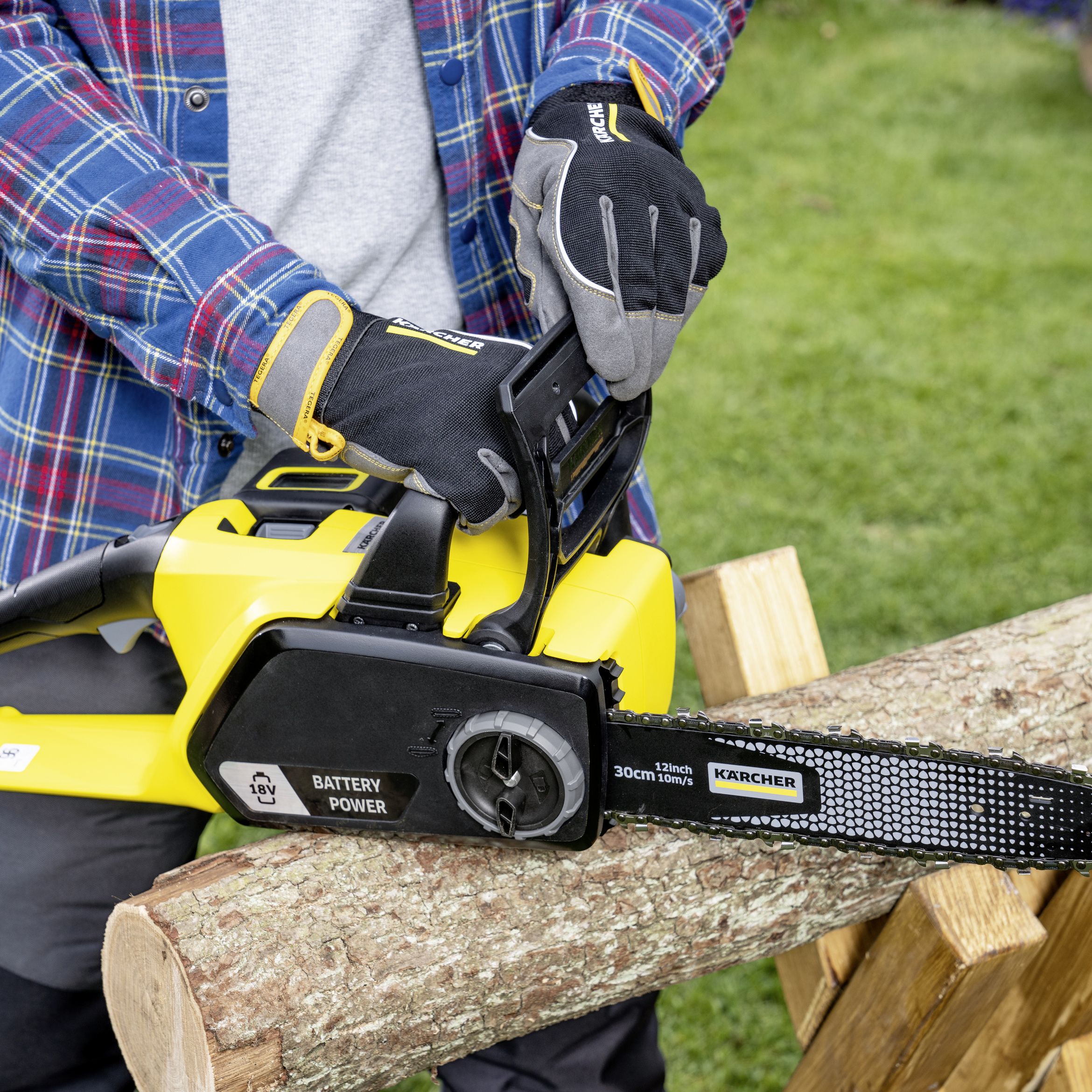 Kärcher 18V CNS 18-30 Cordless 300mm Chainsaw - BARE