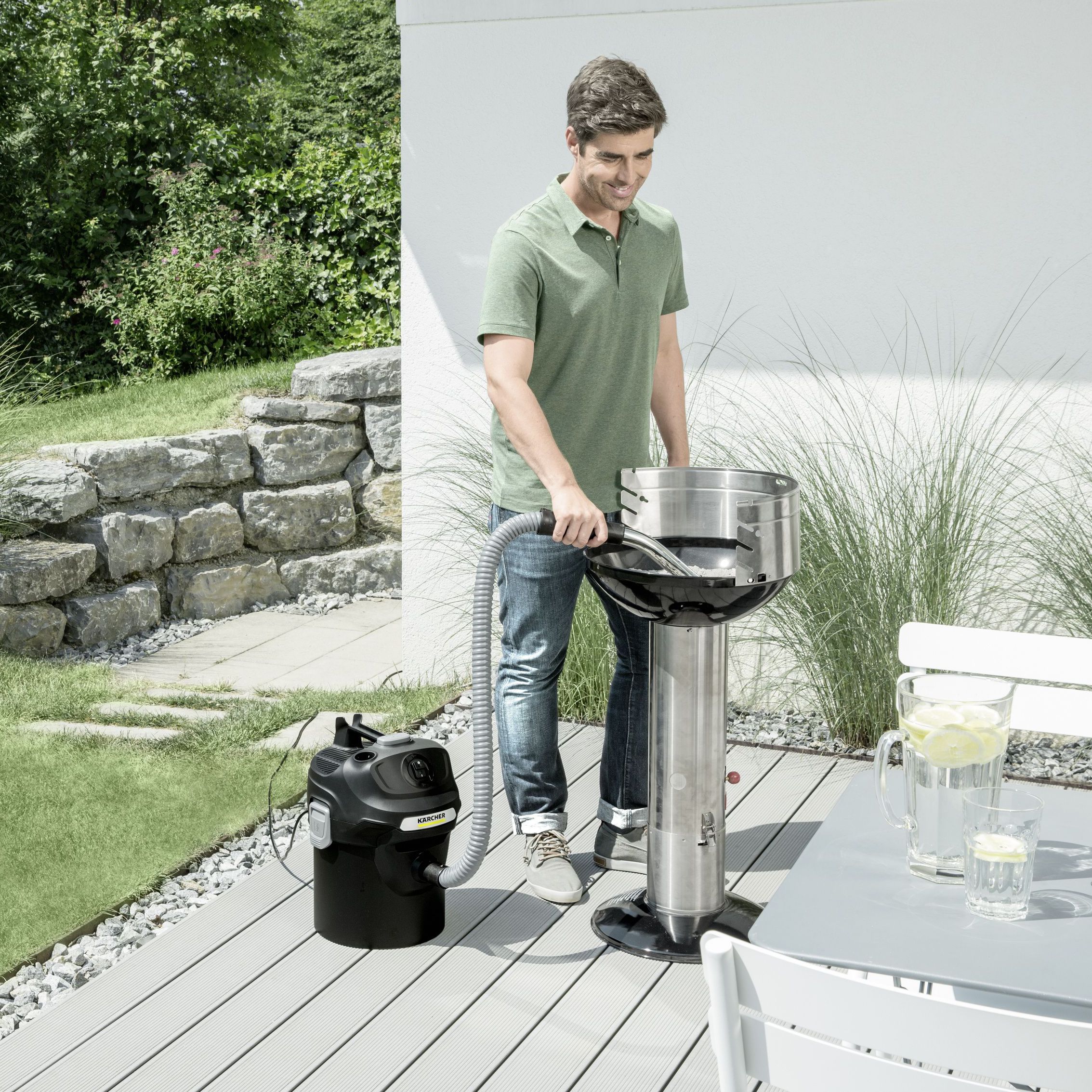 Kärcher AD 2 Corded Ash & dry Vacuum cleaner 14L