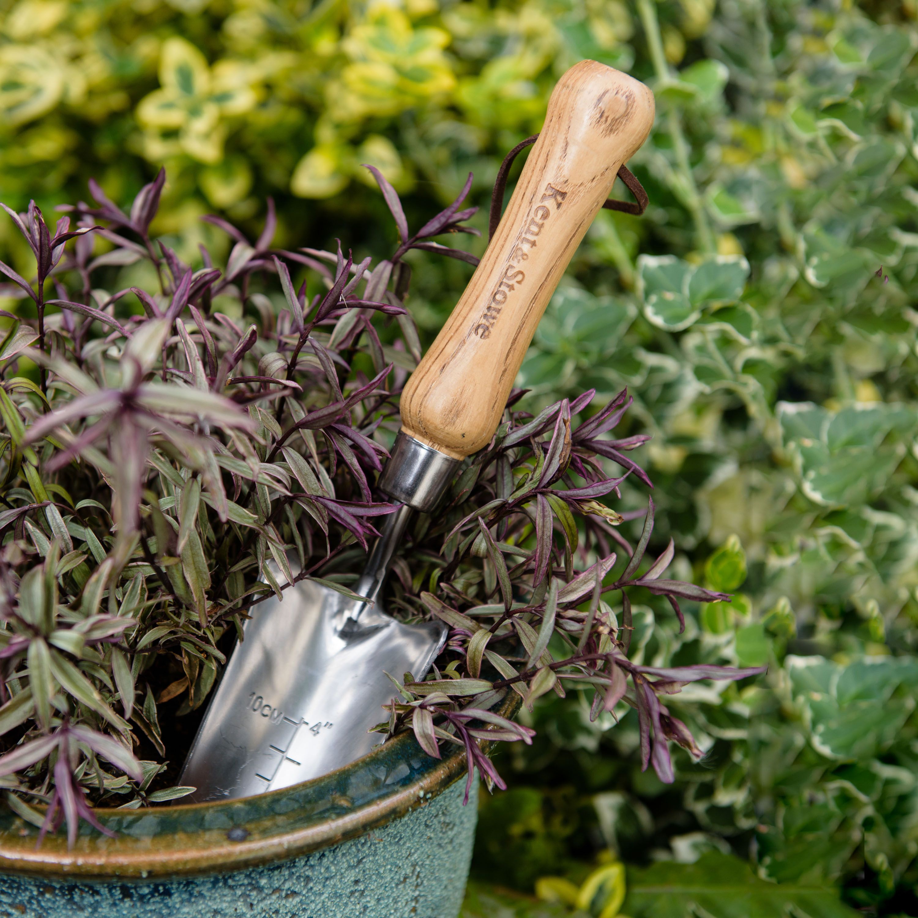 Kent & Stowe Hand Trowels Natural Transplanter (H) 325mm x (W) 65mm