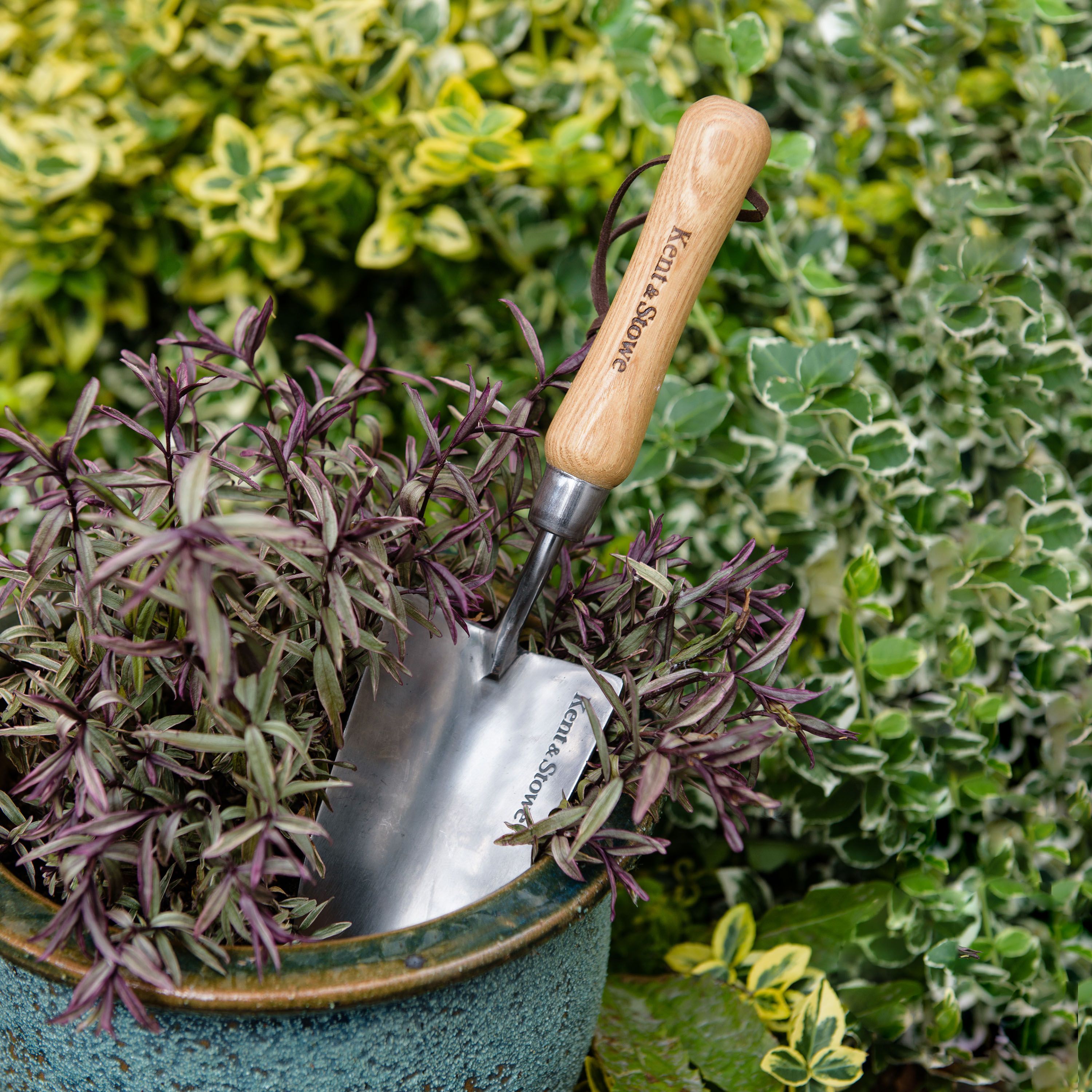 Kent & Stowe Hand Trowels Natural Trowel (H) 330mm x (W) 85mm