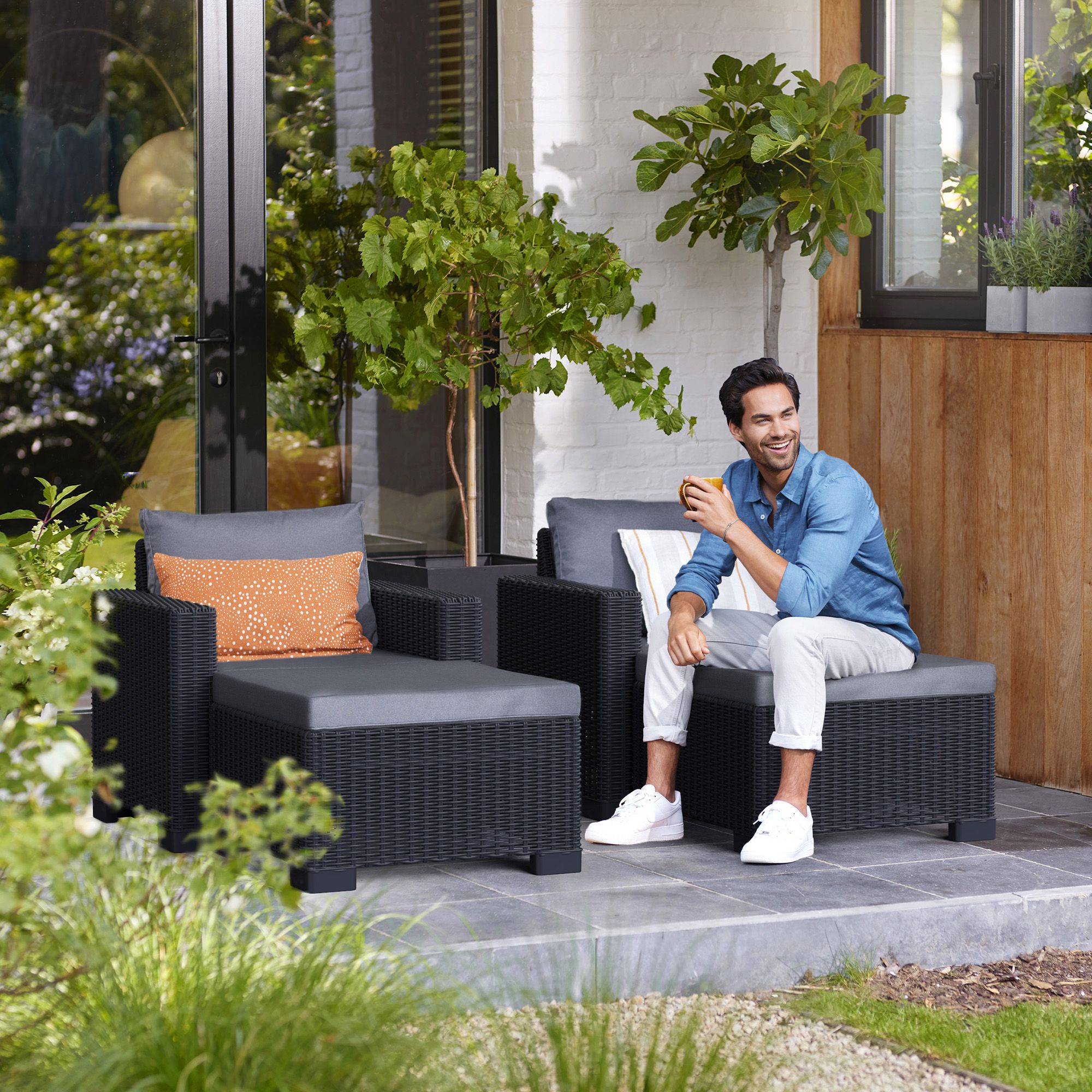 Keter California Balcony Deluxe Graphite Resin 2 Seater Garden furniture set with Chair & Footstool