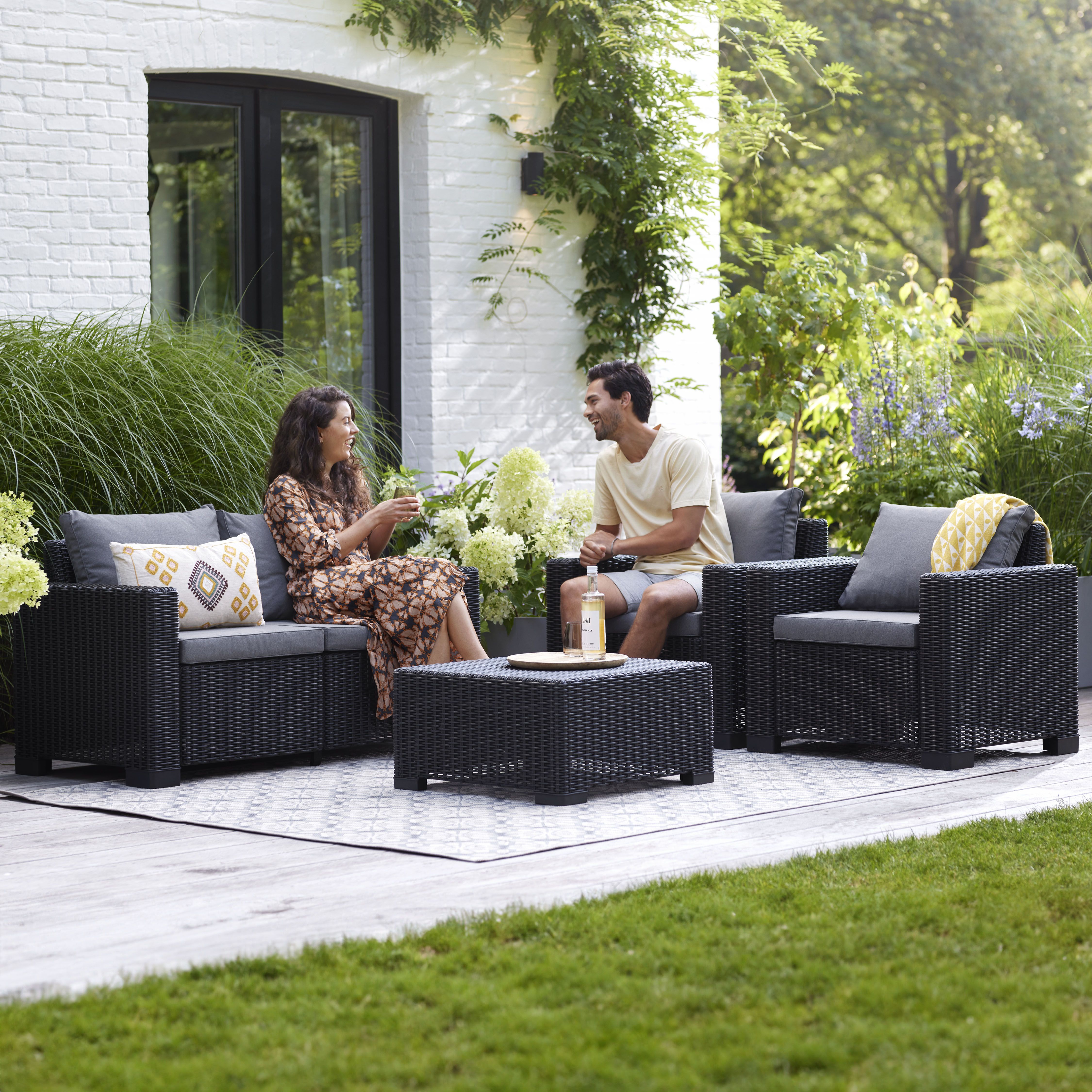 Keter California Graphite Resin 4 Seater Garden furniture set with Coffee table