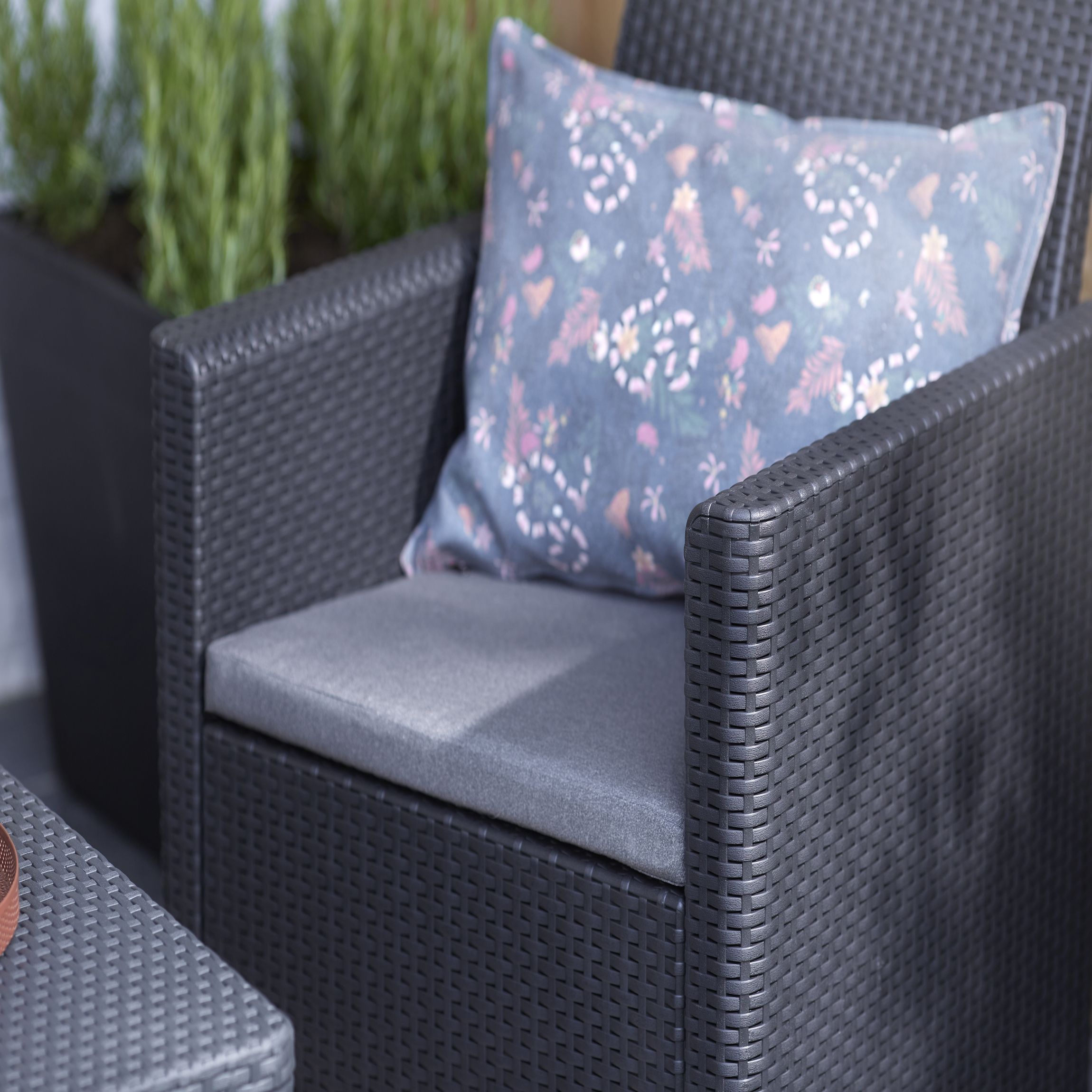 Keter Marie Grey Rattan effect Rattan effect 5 Seater Coffee set
