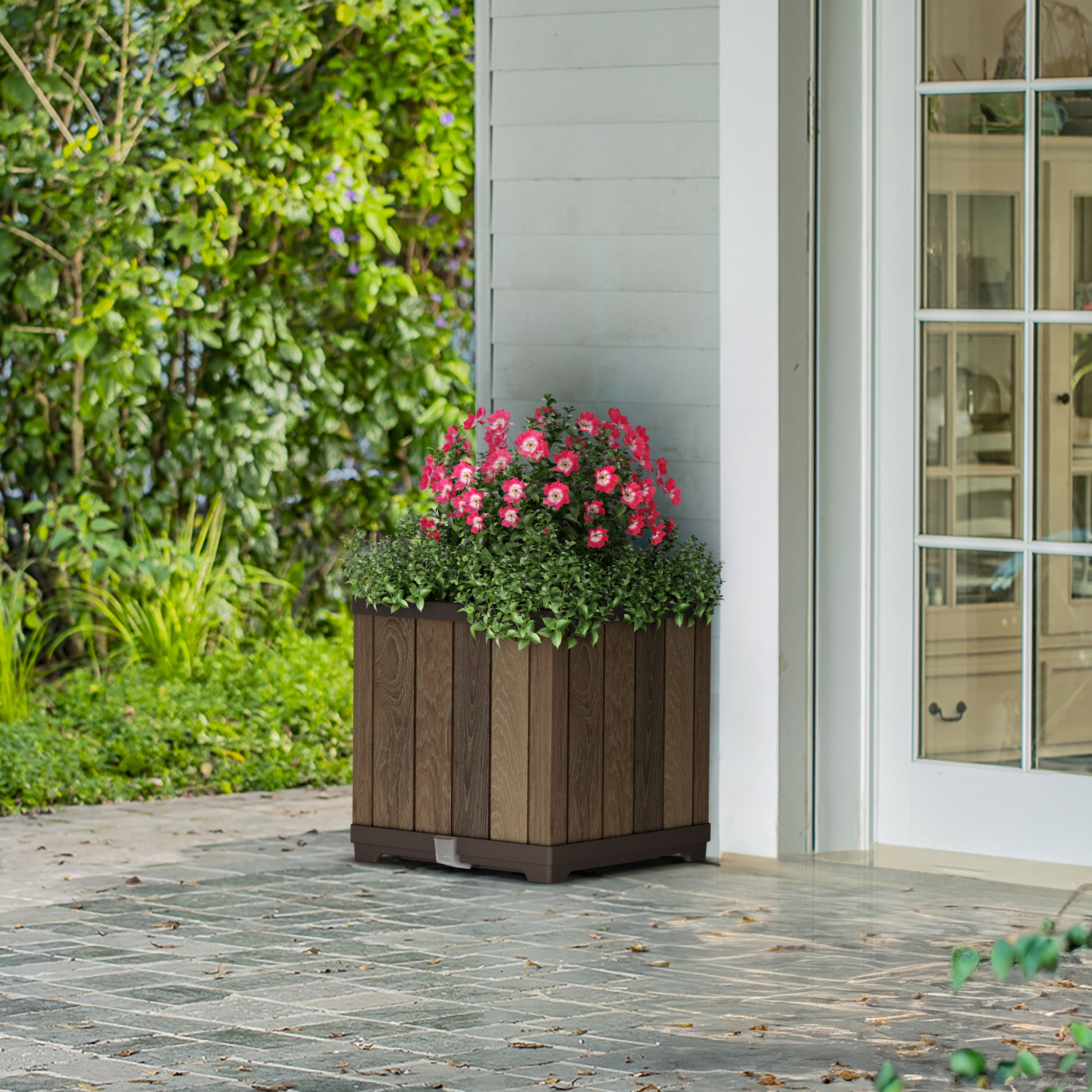 Keter Signature Brown Wood effect Walnut Plastic resin Plant pot (H)45.5cm