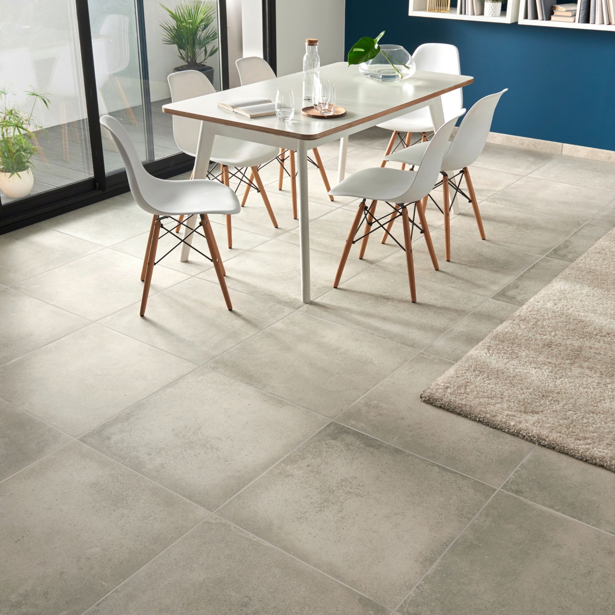 Kontainer Light grey Matt Flat Concrete effect Porcelain Wall & floor Tile, Pack of 3, (L)590mm (W)590mm