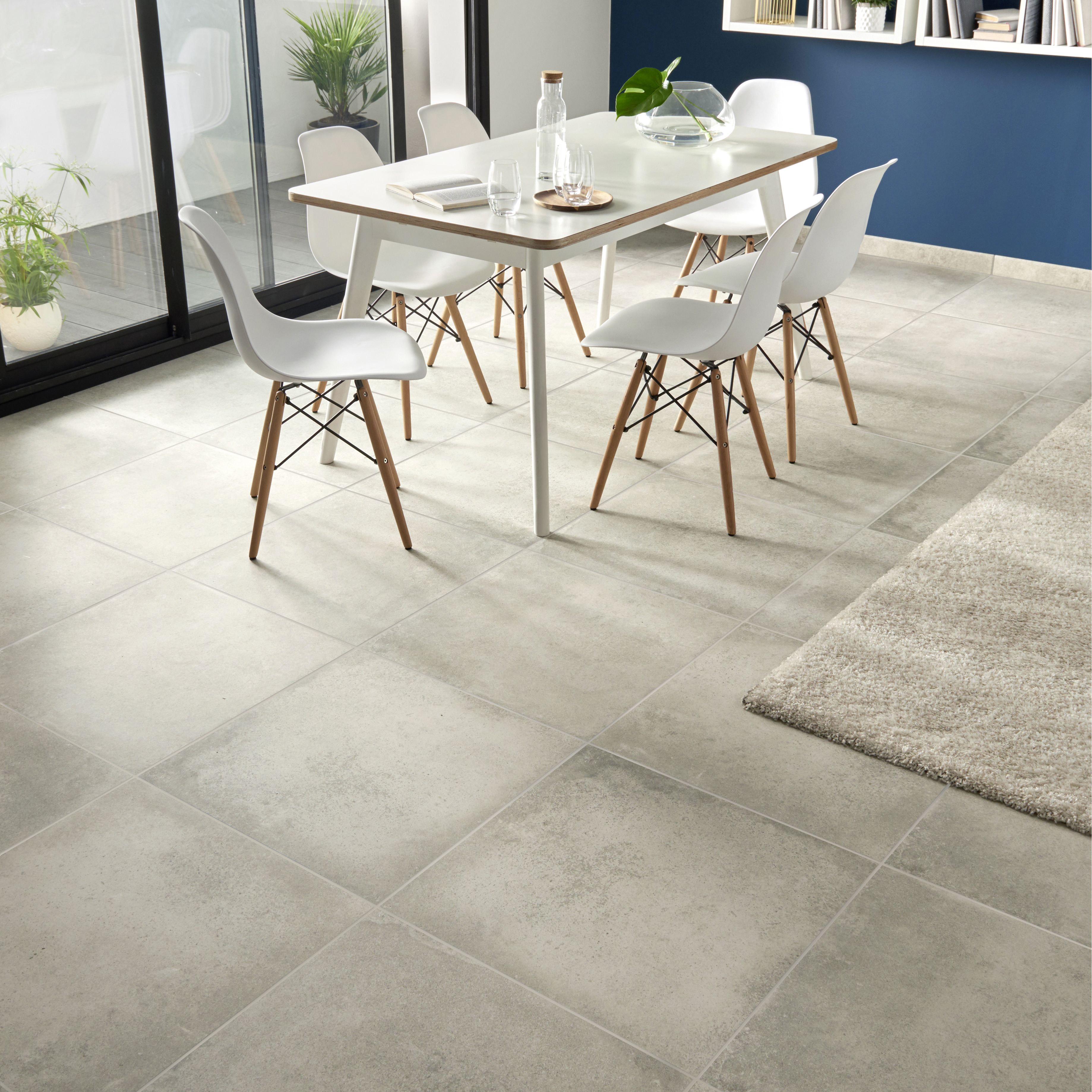 Kontainer Light grey Matt Flat Concrete effect Porcelain Wall & floor Tile, Pack of 3, (L)590mm (W)590mm