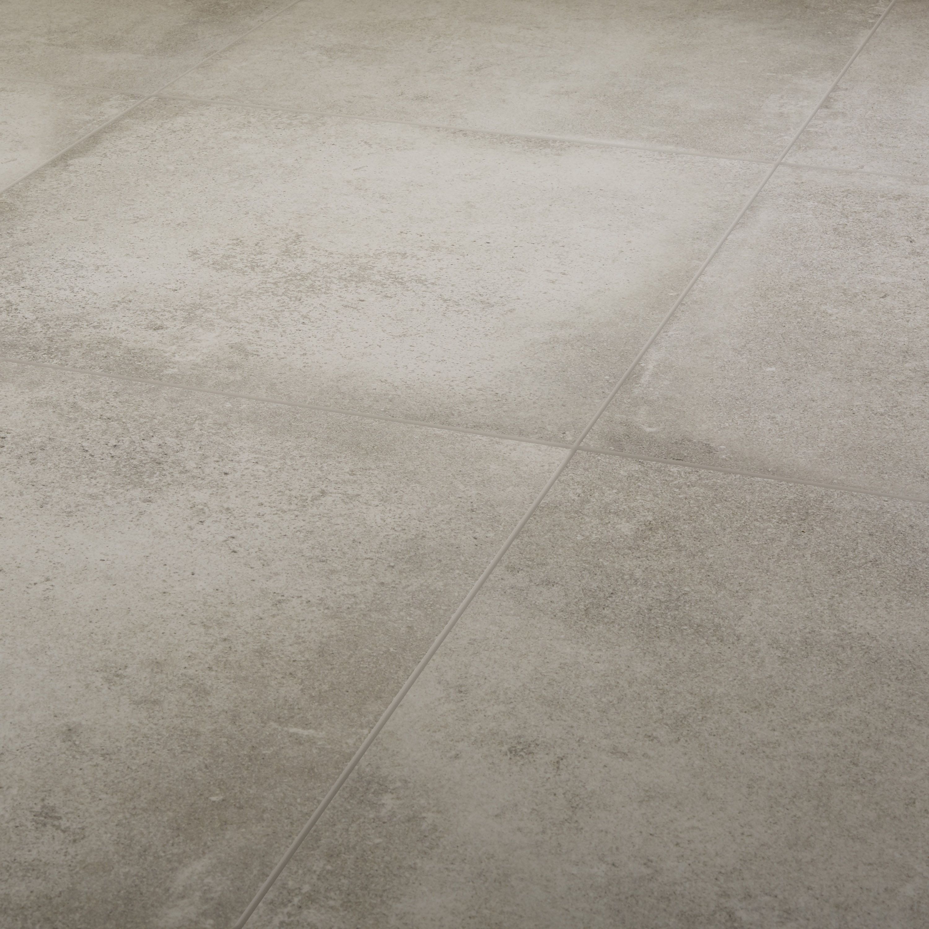 Kontainer Light grey Matt Flat Concrete effect Porcelain Wall & floor Tile, Pack of 3, (L)590mm (W)590mm