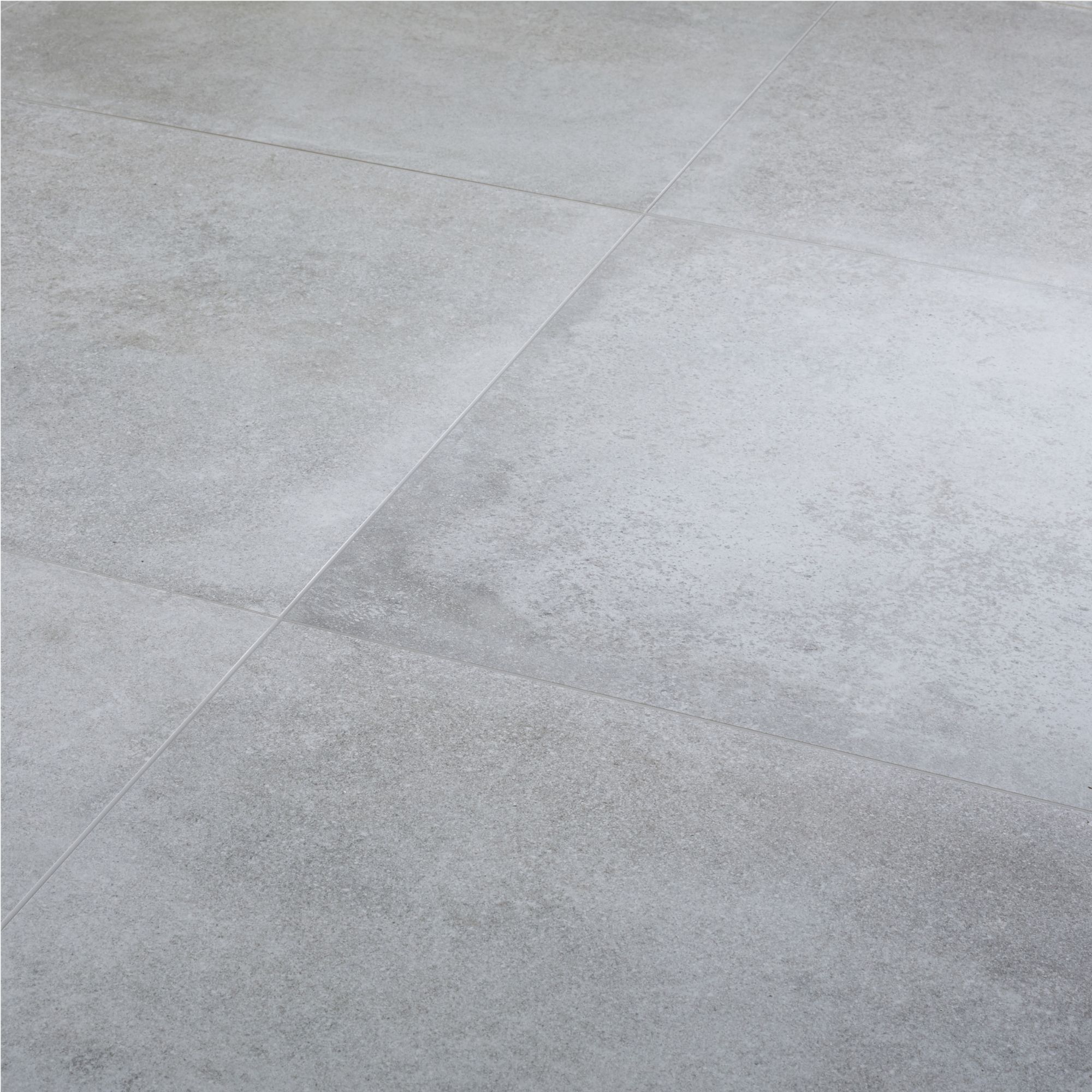 Kontainer Medium grey Matt Flat Concrete effect Porcelain Wall & floor Tile, Pack of 3, (L)590mm (W)590mm