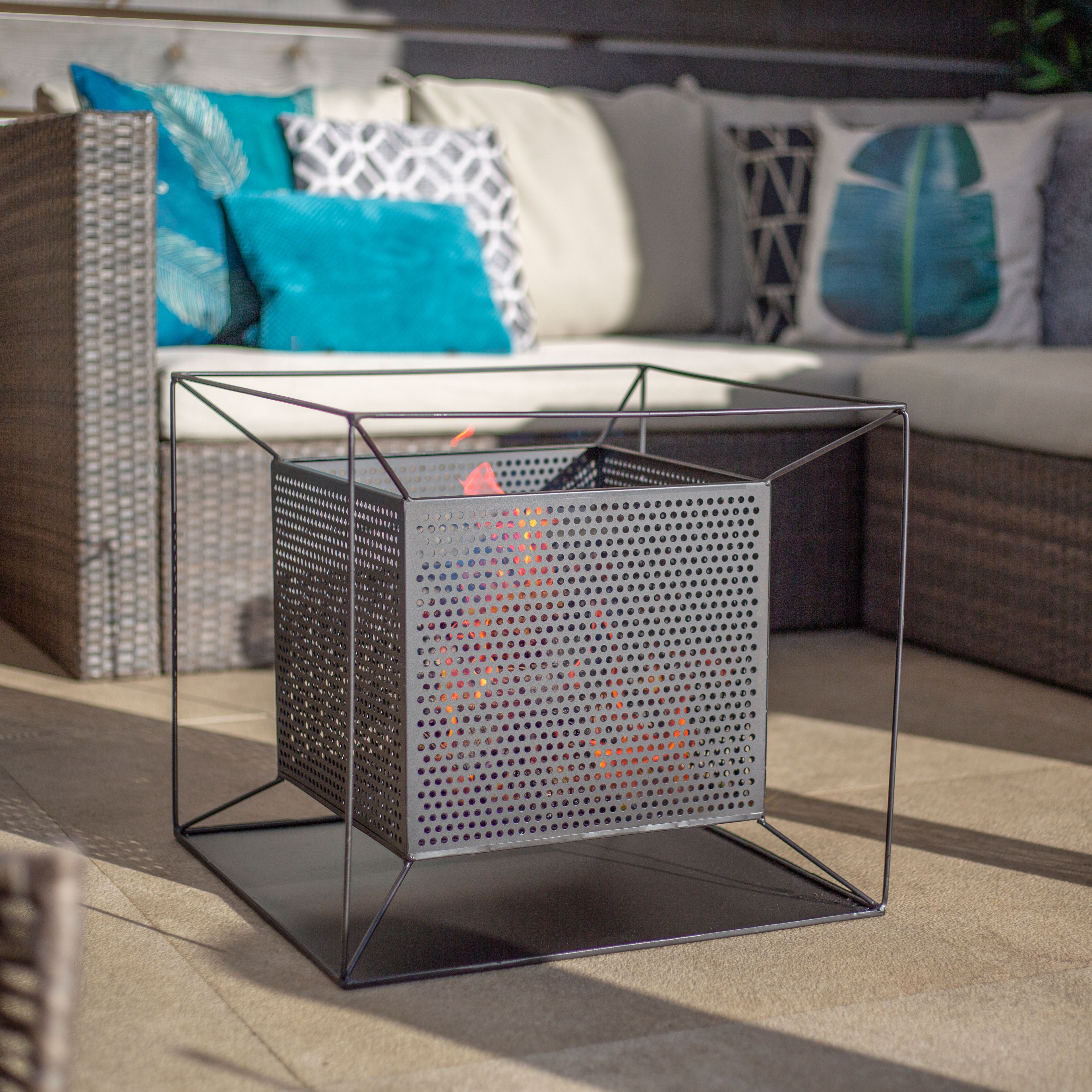 La Hacienda Quadrada Steel Matt Black Firepit Tradepoint