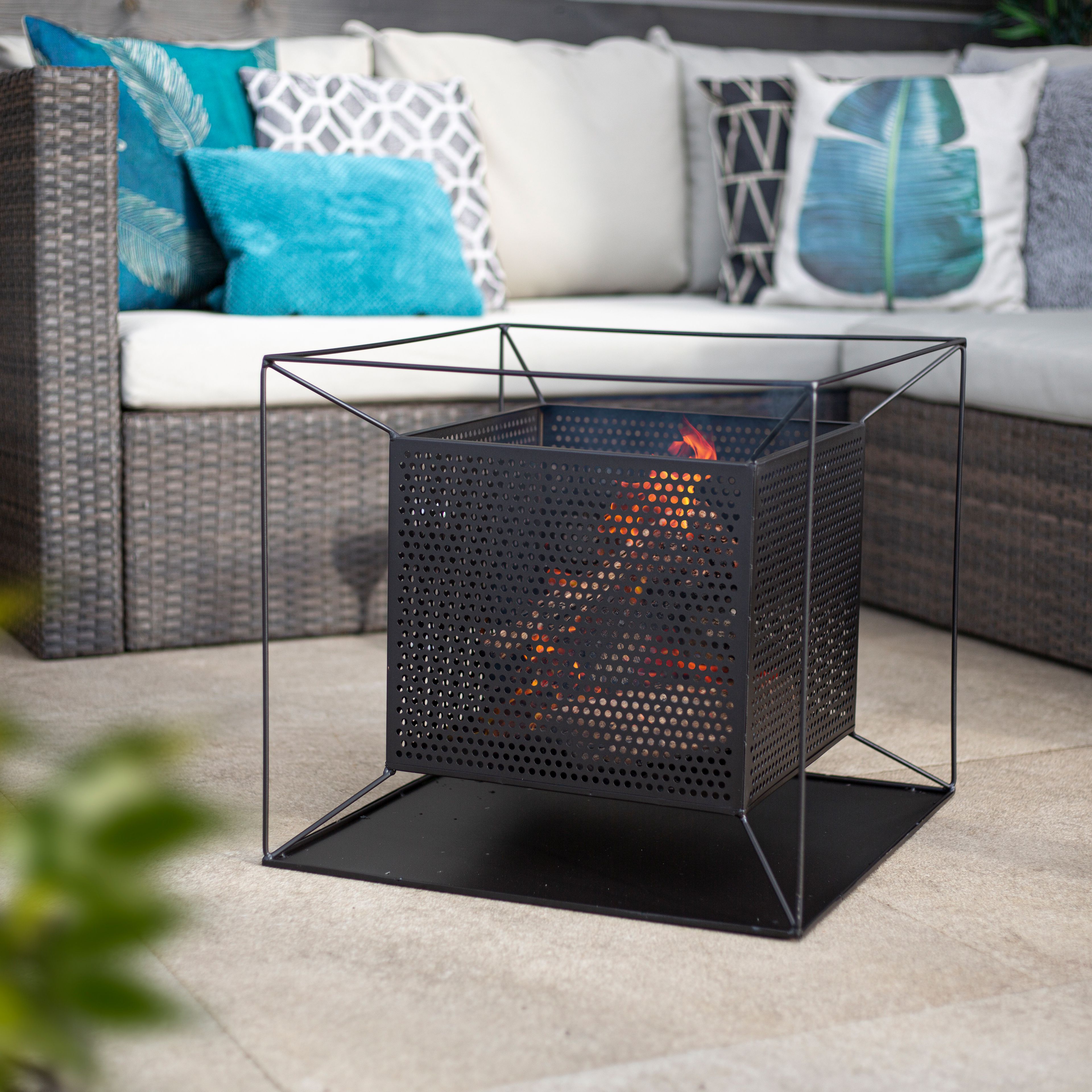 La Hacienda Quadrada Steel Matt Black Firepit