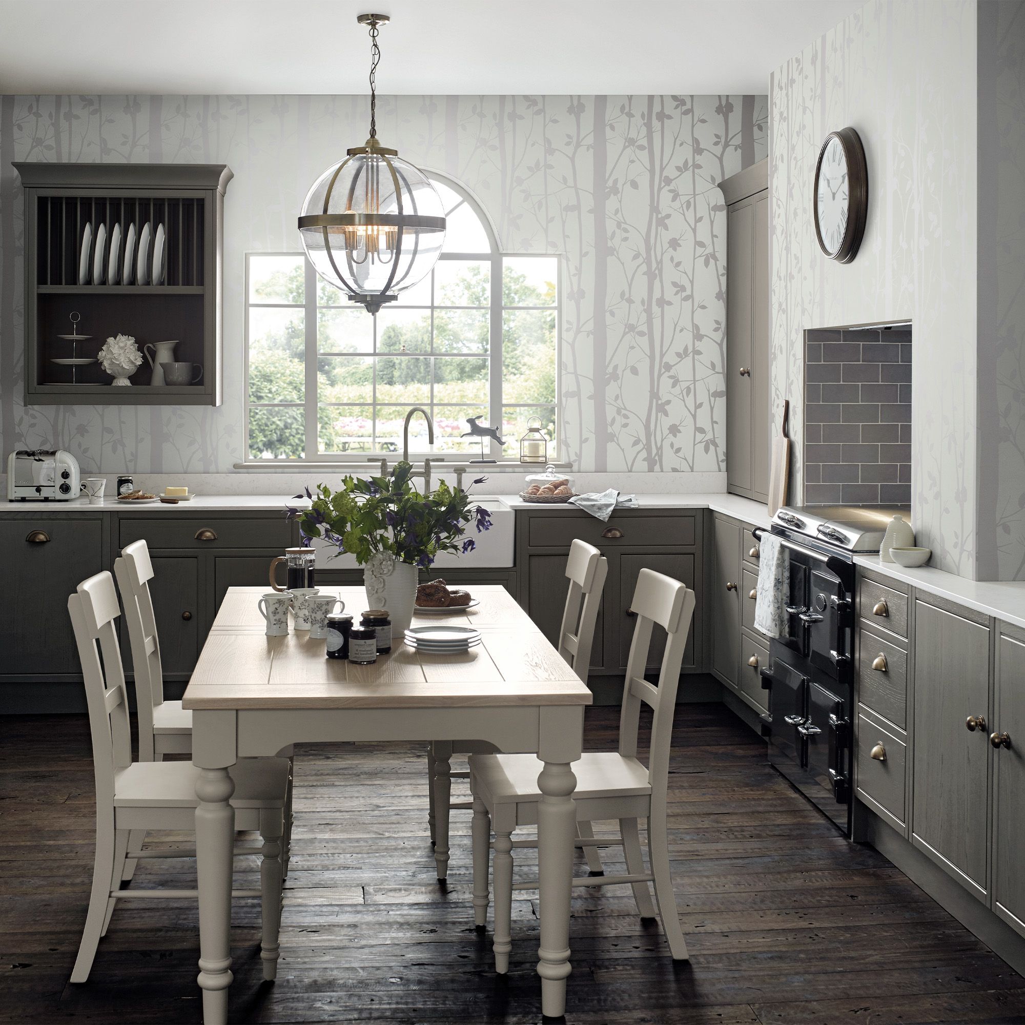 Laura Ashley Cottonwood Pearlescent white Trail Smooth Wallpaper