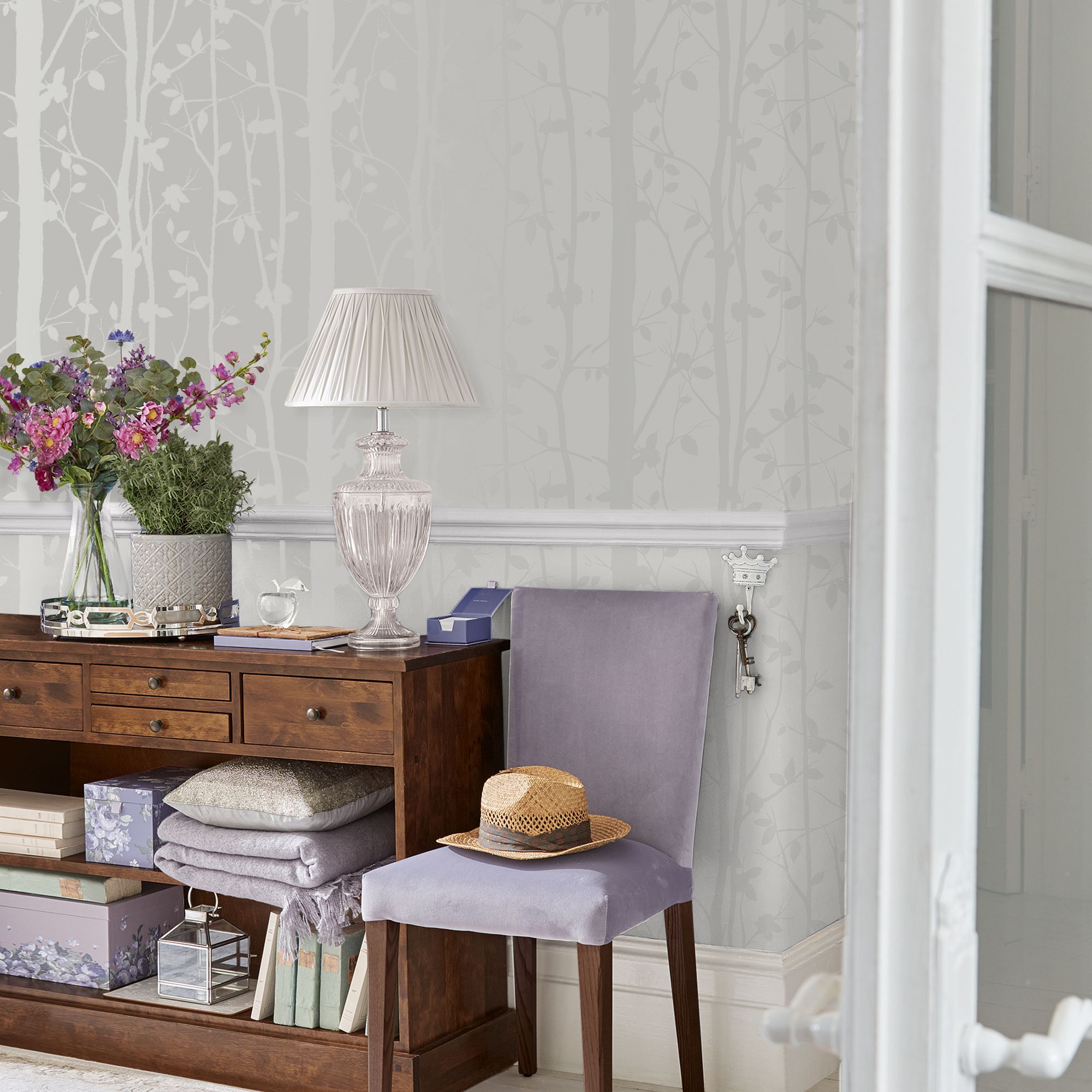 Laura Ashley Cottonwood Pearlescent white Trail Smooth Wallpaper