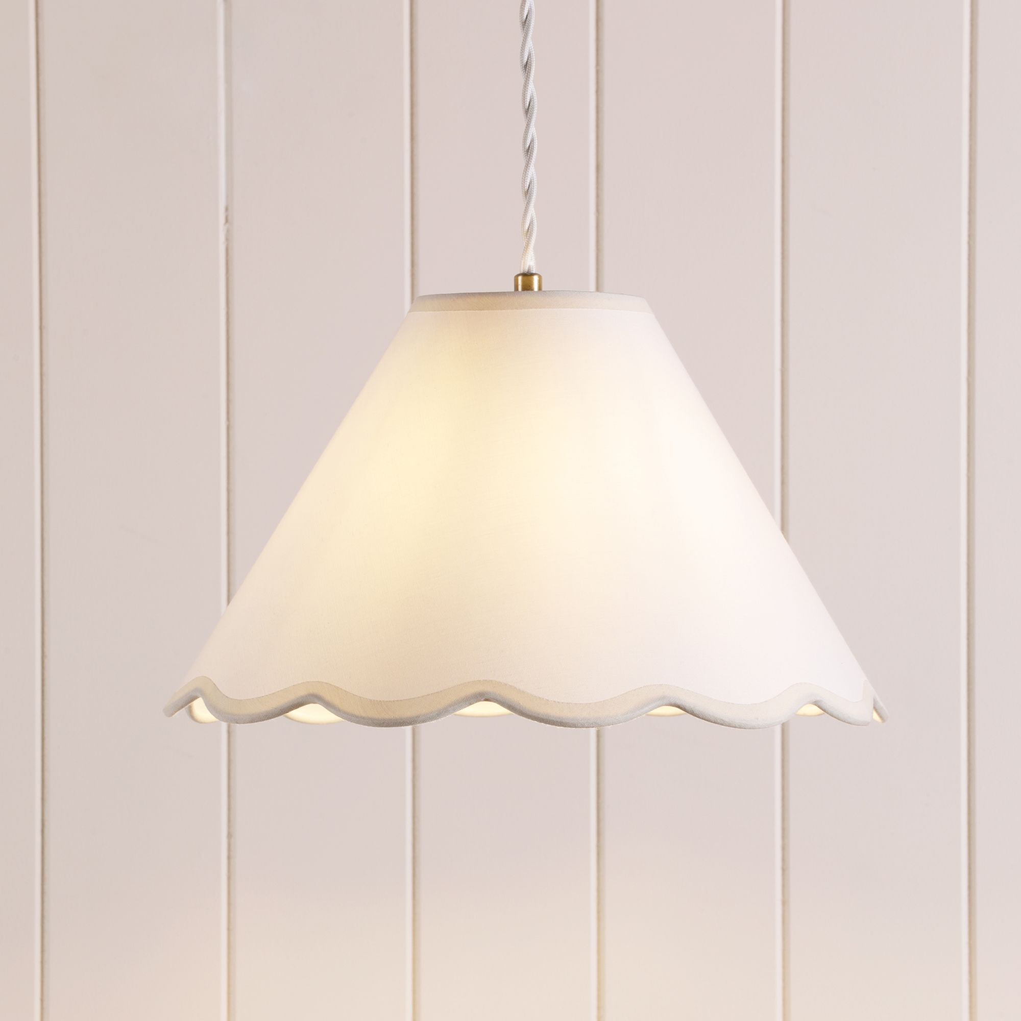 Laura Ashley Ivory & Cream Scalloped edge Lamp shade (D)30cm