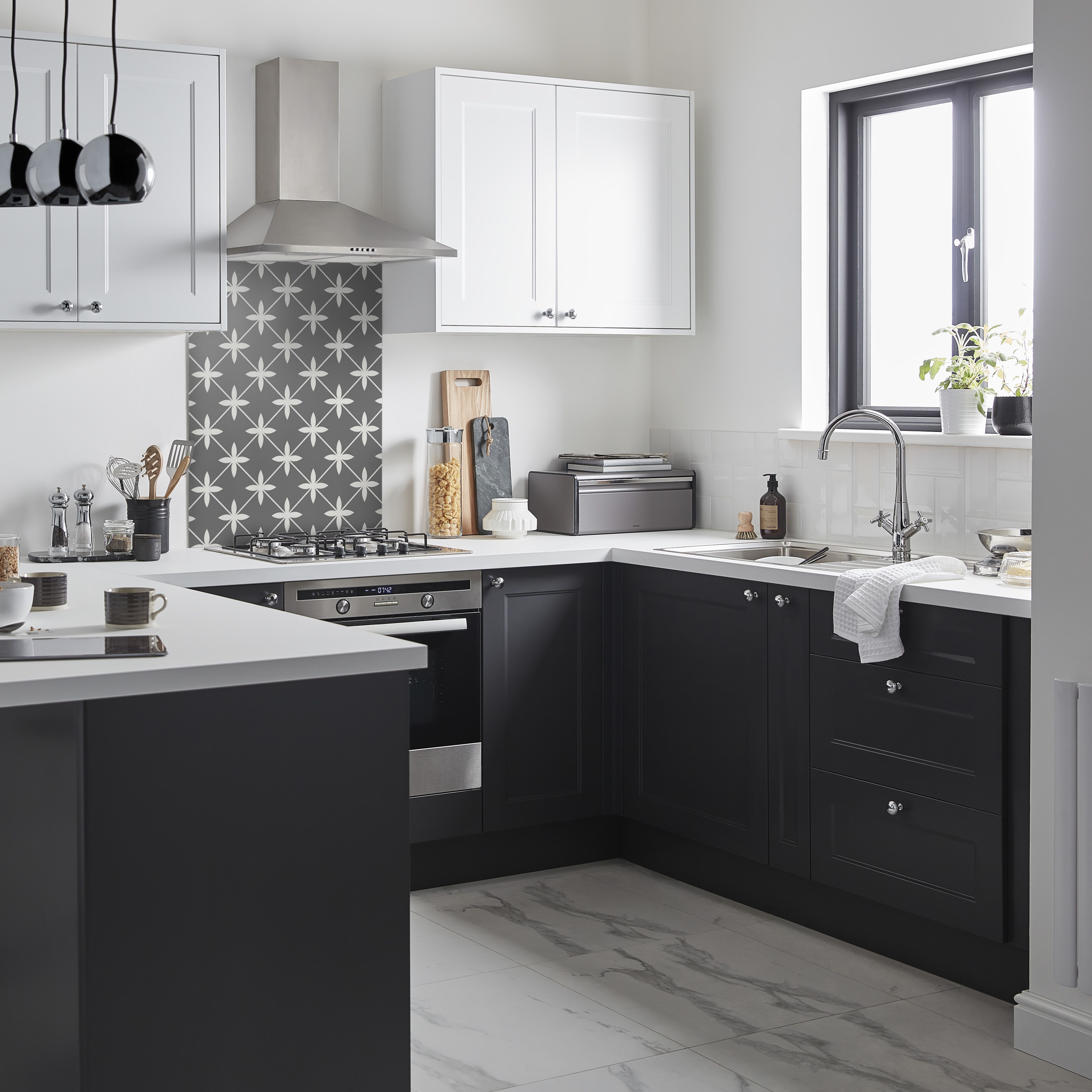 Laura Ashley Wicker Charcoal Geometric Glass Splashback, (H)750mm (W)600mm (T)6mm