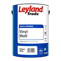 Leyland Trade Brilliant White Matt Emulsion paint, 5L