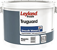 Leyland Trade Magnolia Smooth Matt Masonry paint, 10L Tin