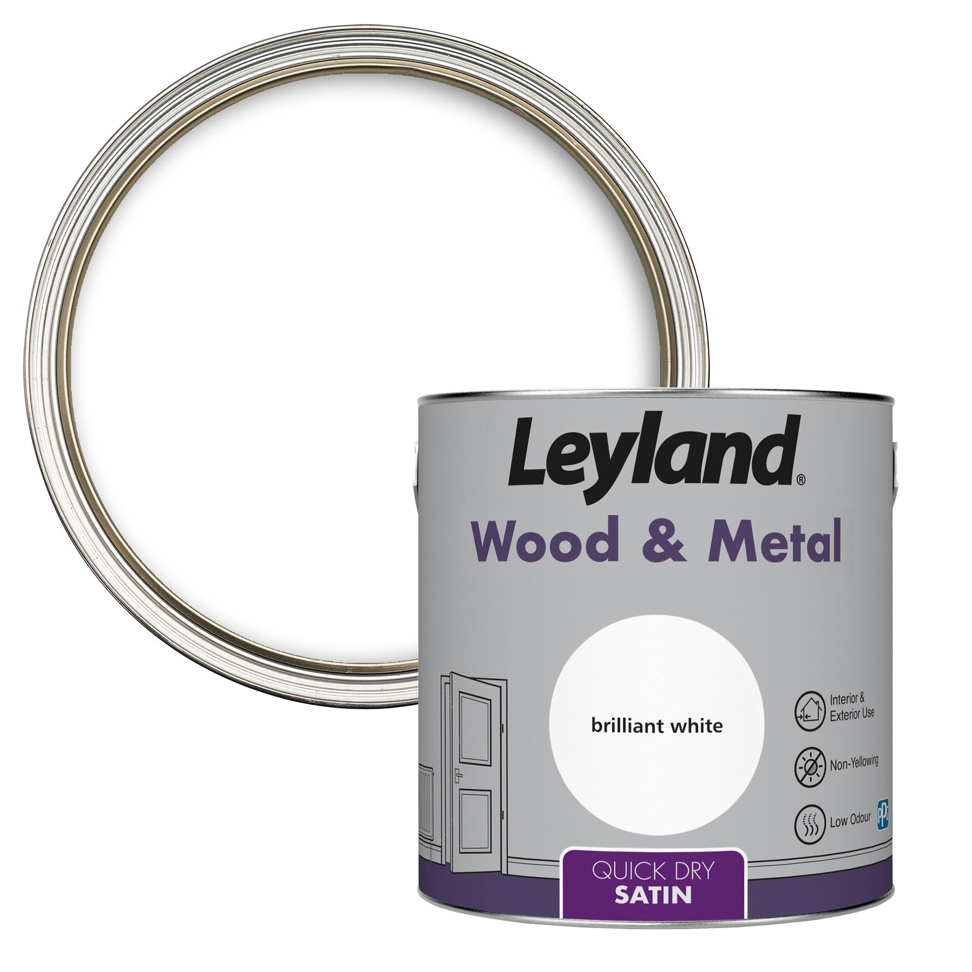 Leyland White Satinwood Metal & wood paint, 2.5L