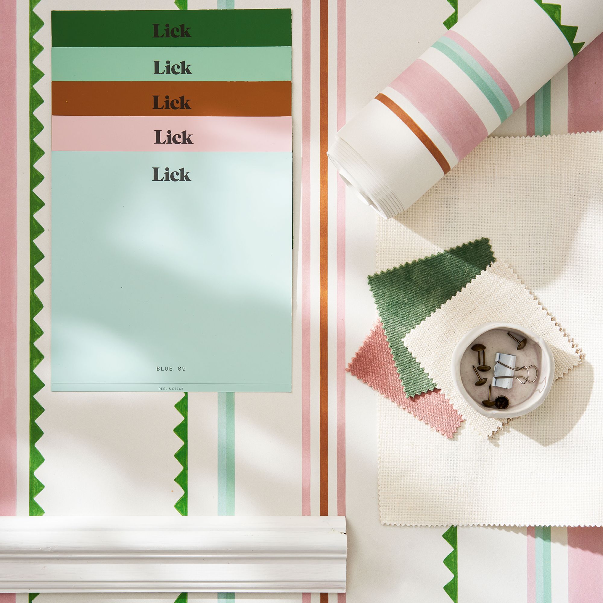 Lick Multicolour Zig Zag 01 Textured Wallpaper