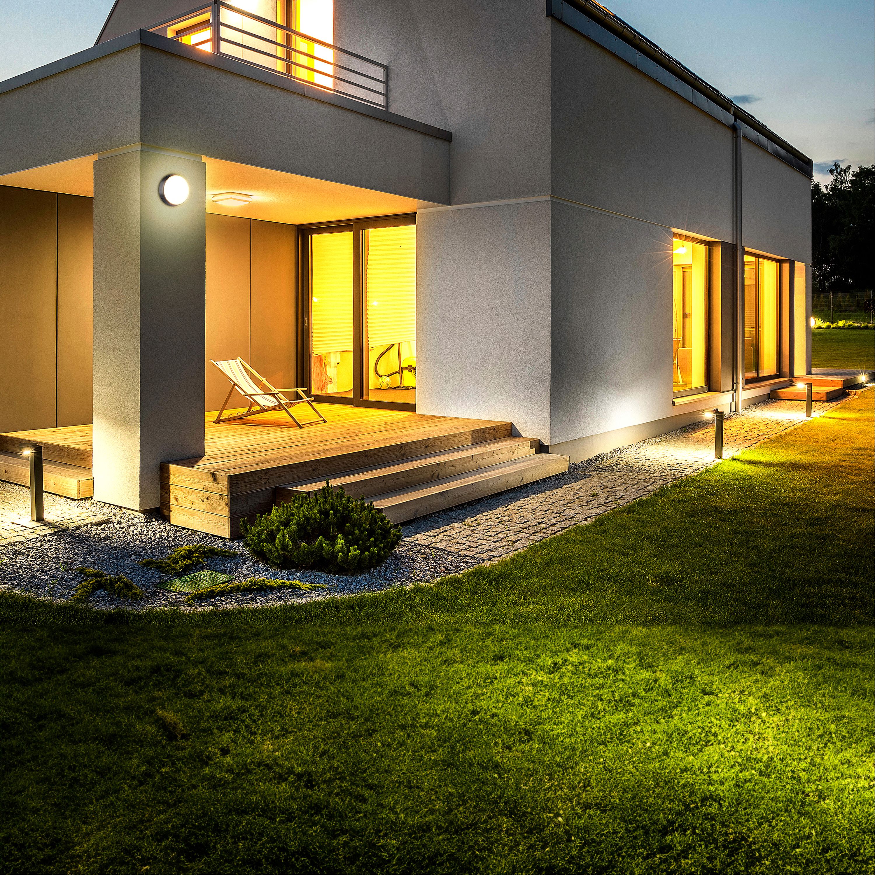 Luceco Fixed Black & White Mains-powered (wired) LED Outdoor Bulkhead wall light 700lm (Dia)21.5cm