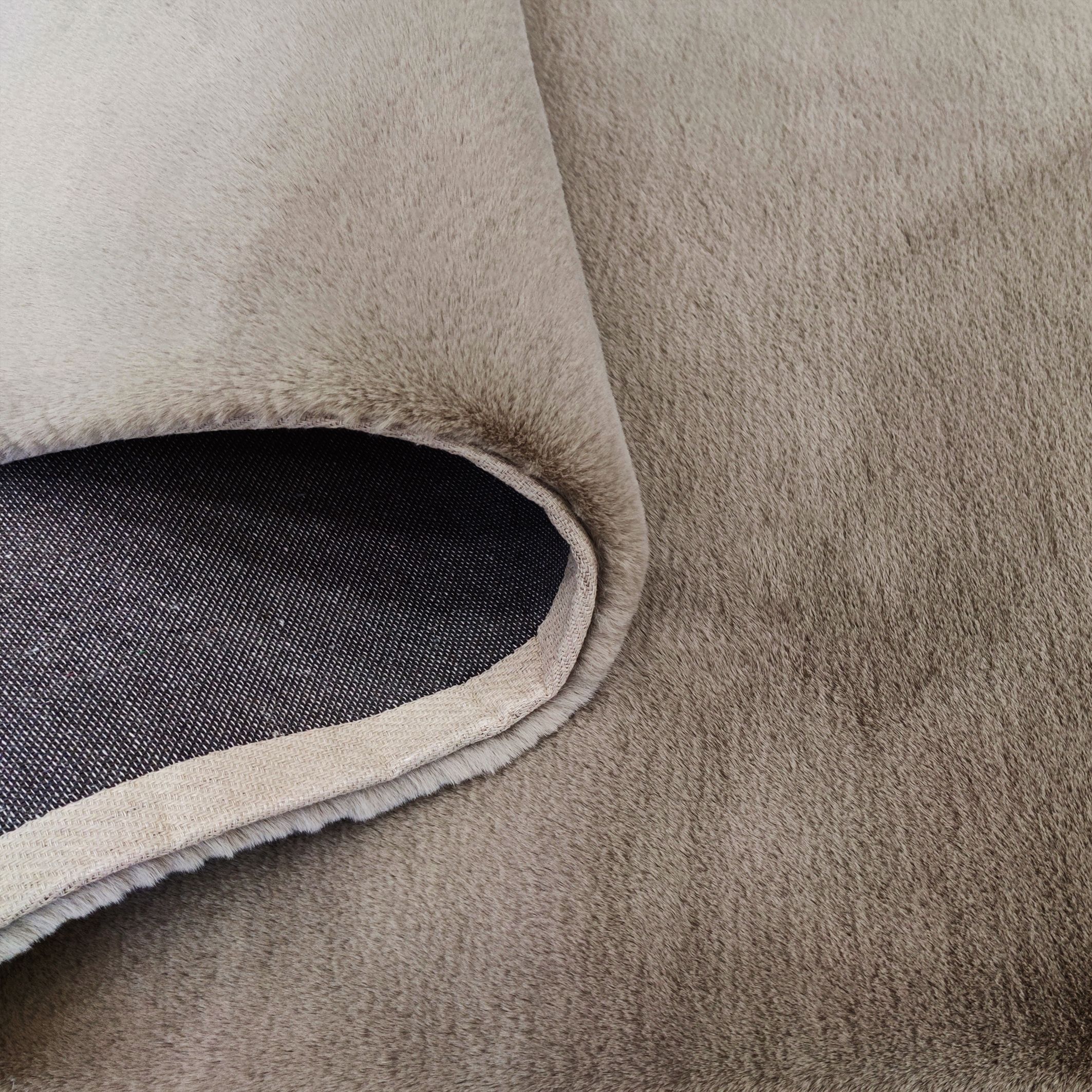 Luxury Faux Fur Taupe Fur effect Medium Rug, (L)170cm x (W)120cm