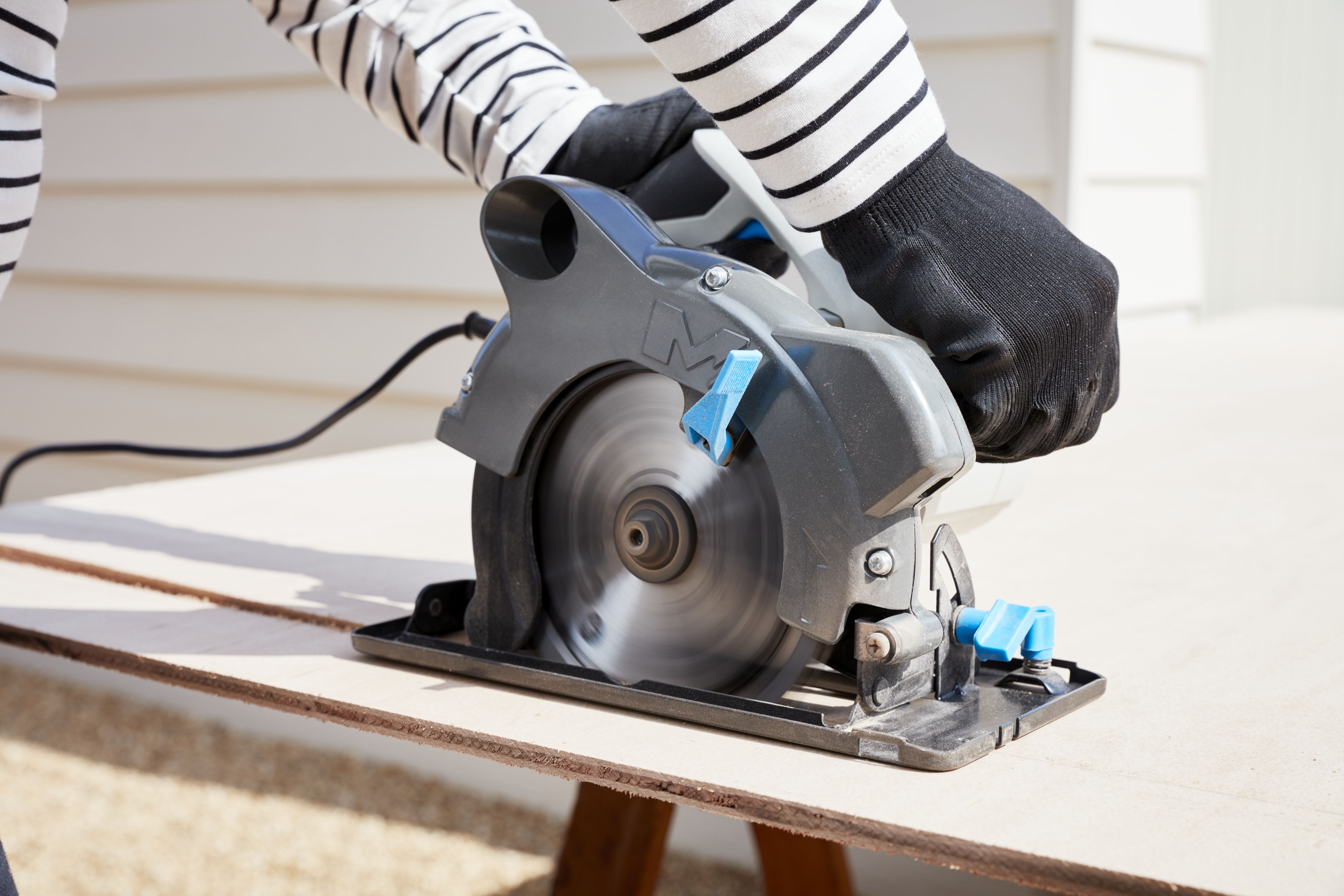 Mac Allister 1200W 220 240V 165mm Corded Circular saw MSCS1200 Tradepoint
