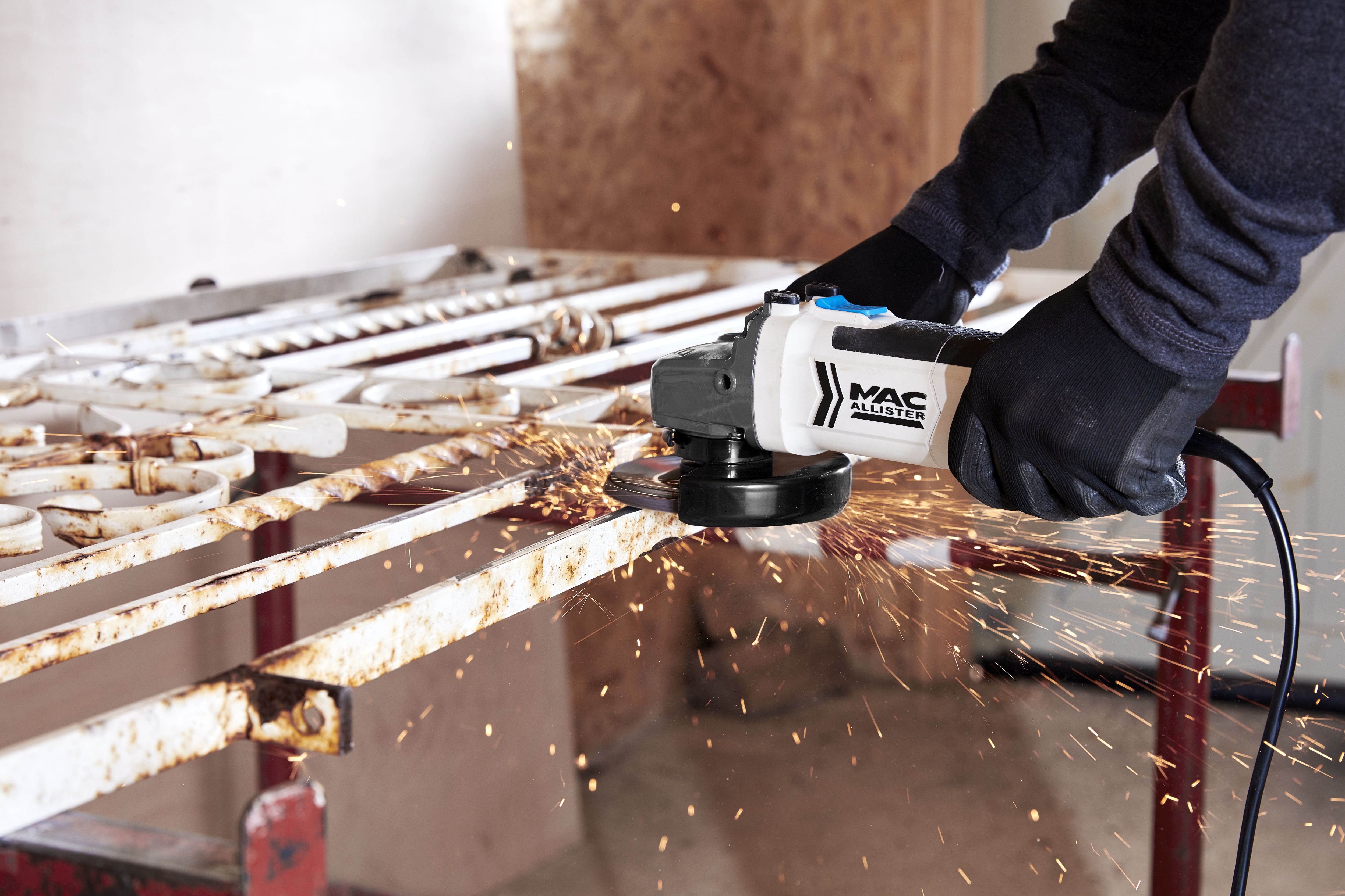 Macallister mini deals circular saw