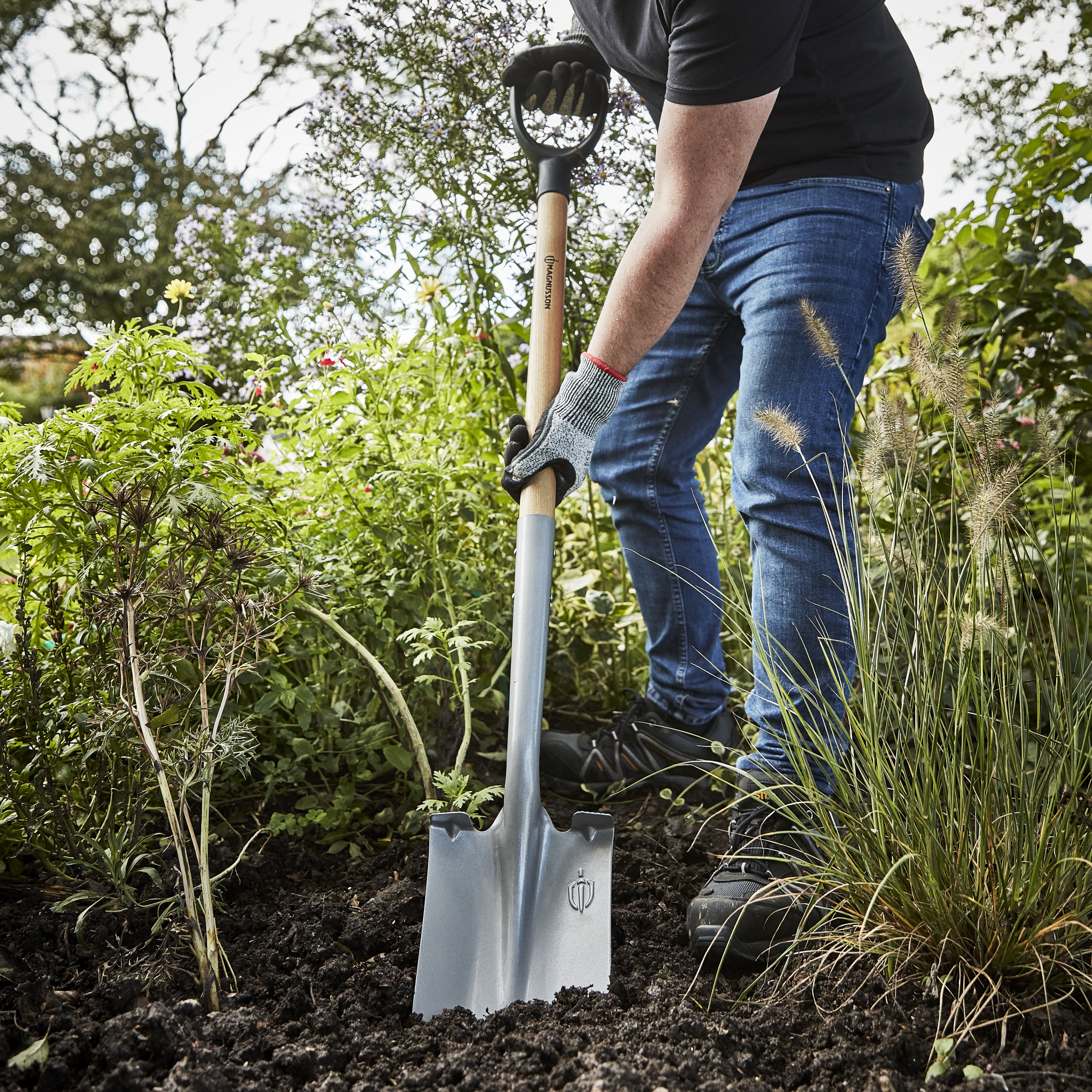 Magnusson Wooden Square Digging Spade