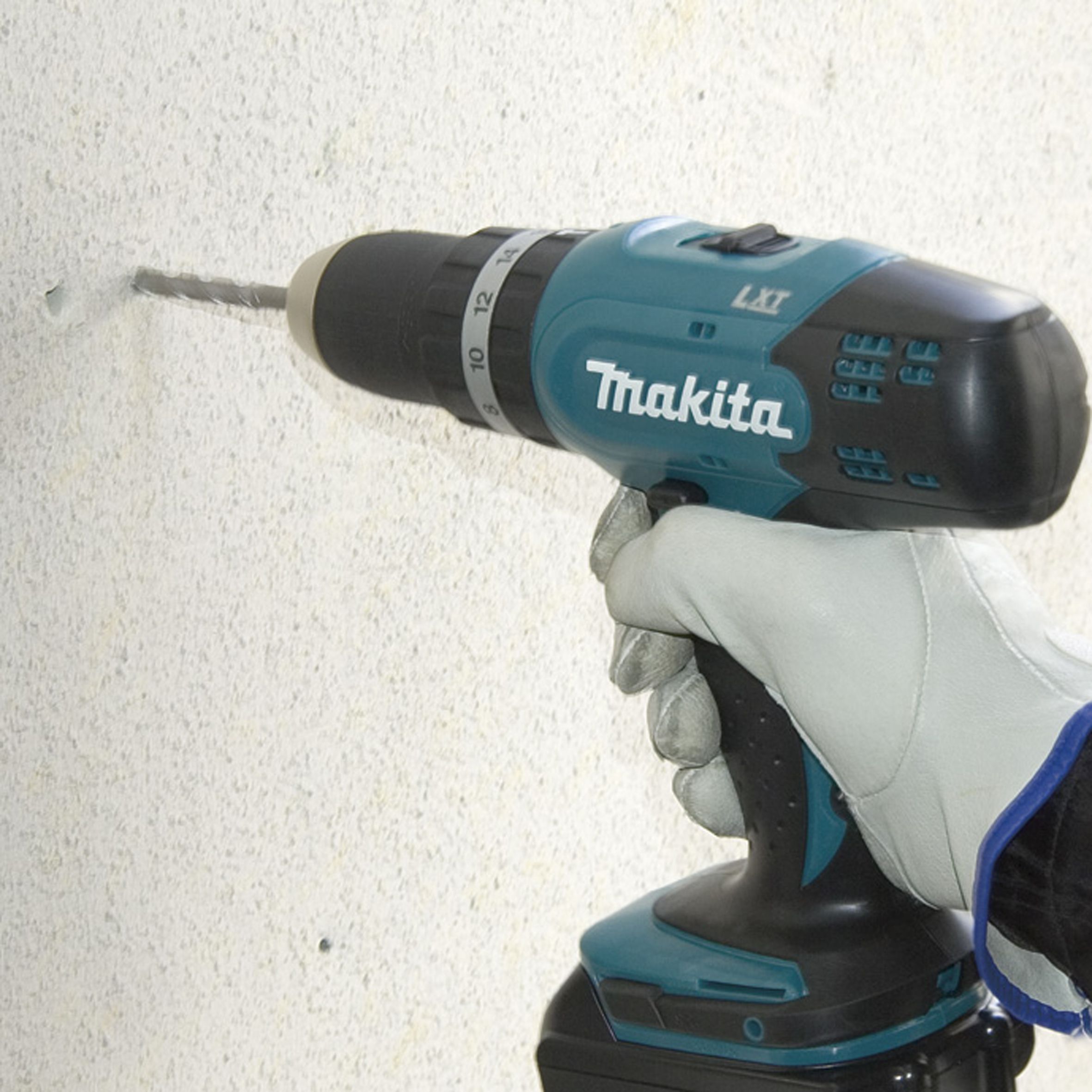 Makita LXT 18V 2 x 3Ah Li-ion Brushed Cordless Combi drill DHP453SFE