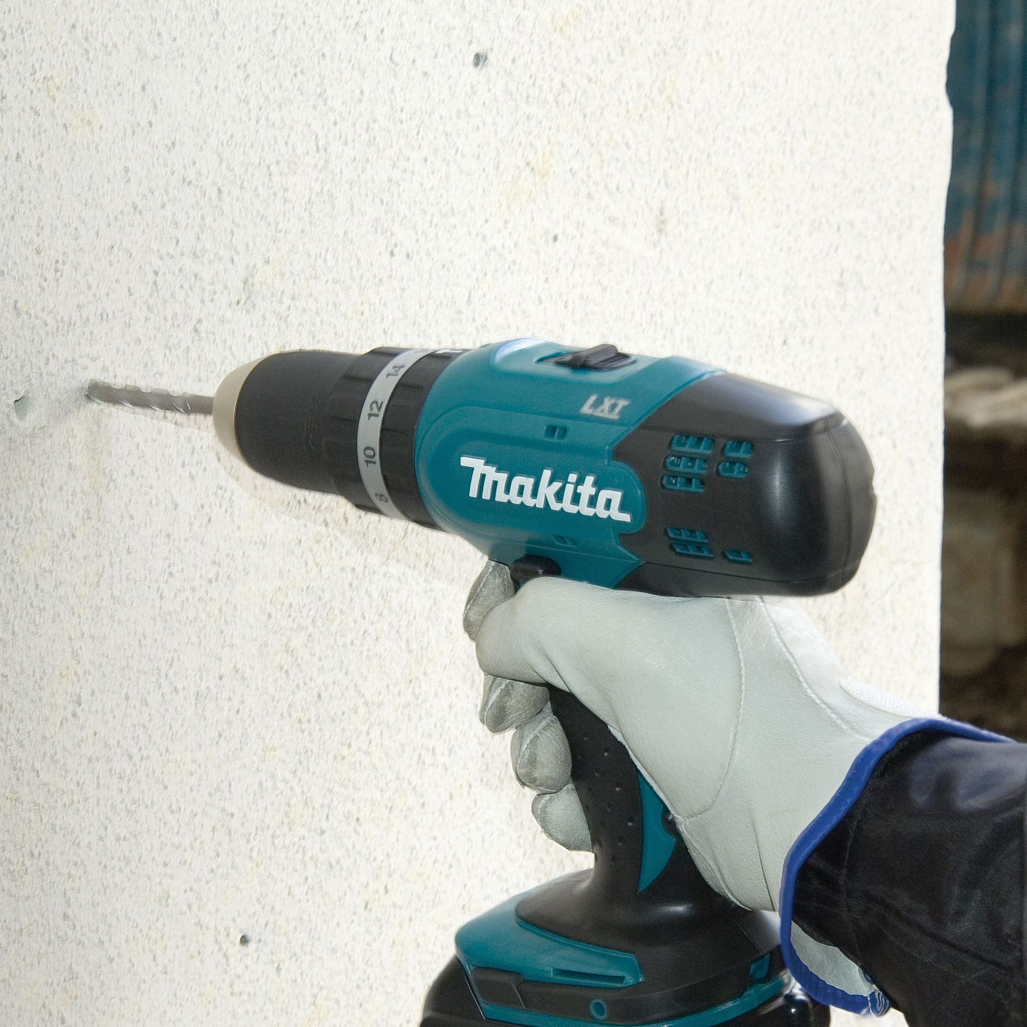 Makita LXT 18V Li-ion LXT Cordless Combi drill & impact driver (2 x 5Ah) - DLX2336ST