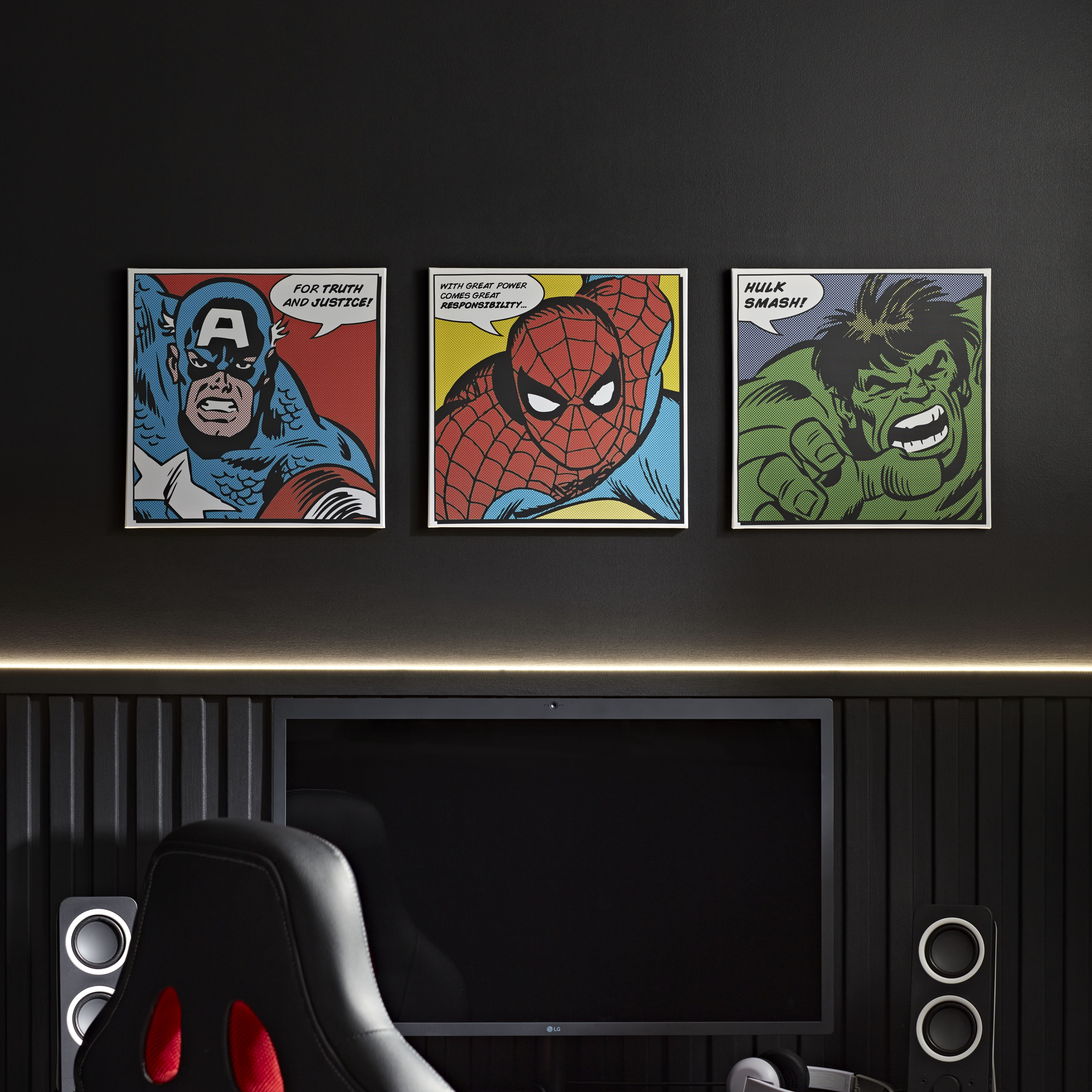 Marvel Faces Multicolour Wall art, Set of 3 (H)30cm x (W)30cm