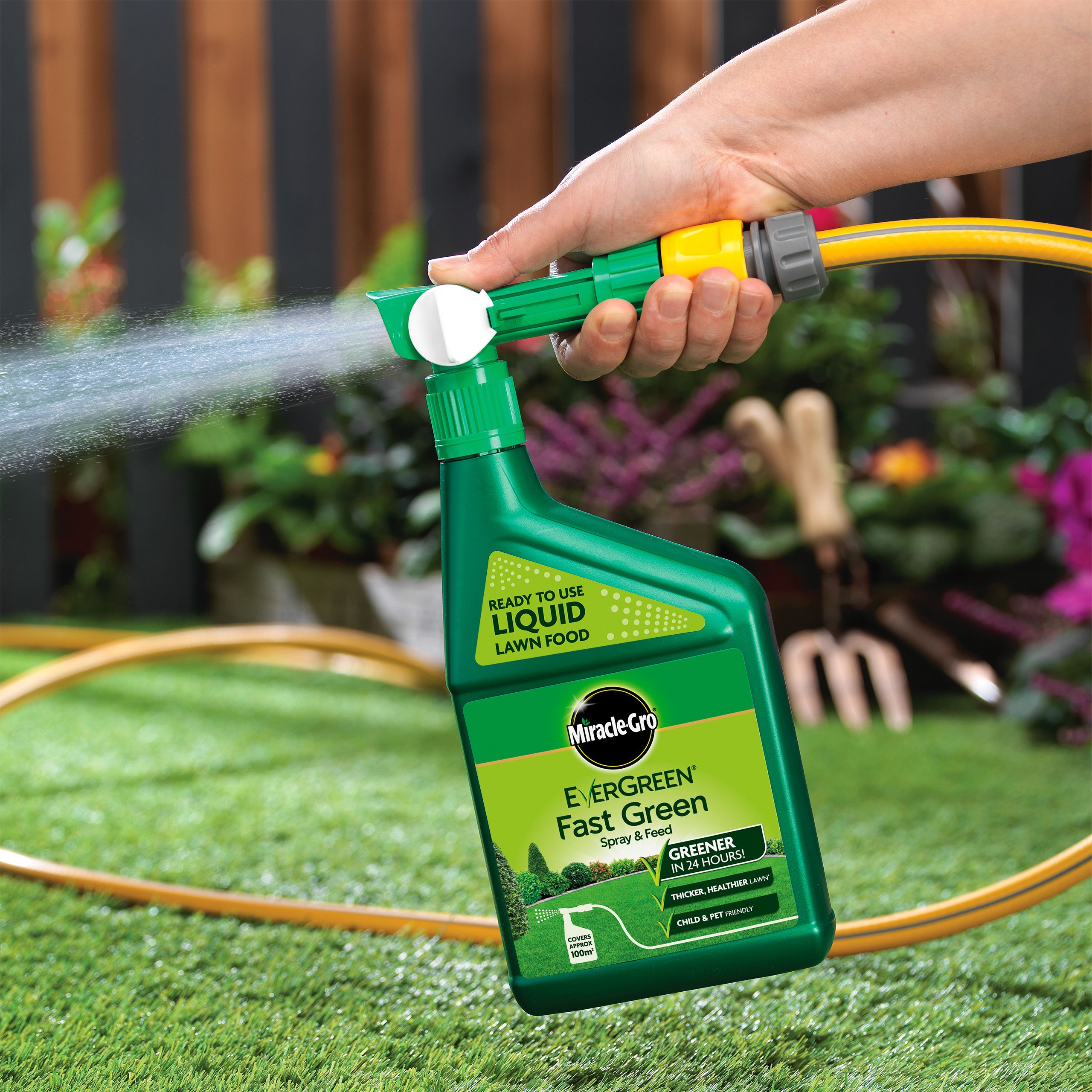 Miracle-Gro Fast green Liquid Spray & feed 1L