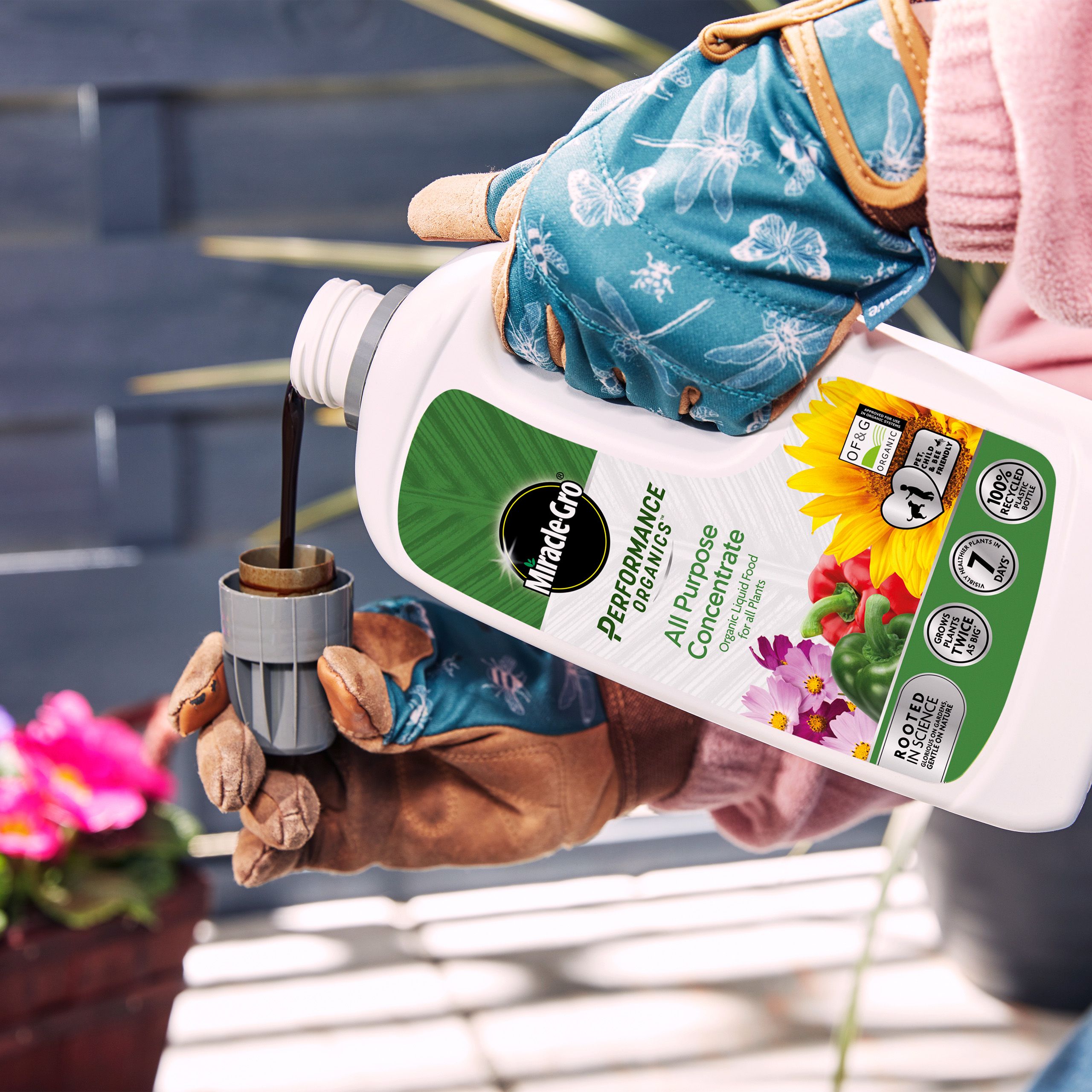 Miracle-Gro Universal Liquid Plant feed 1L