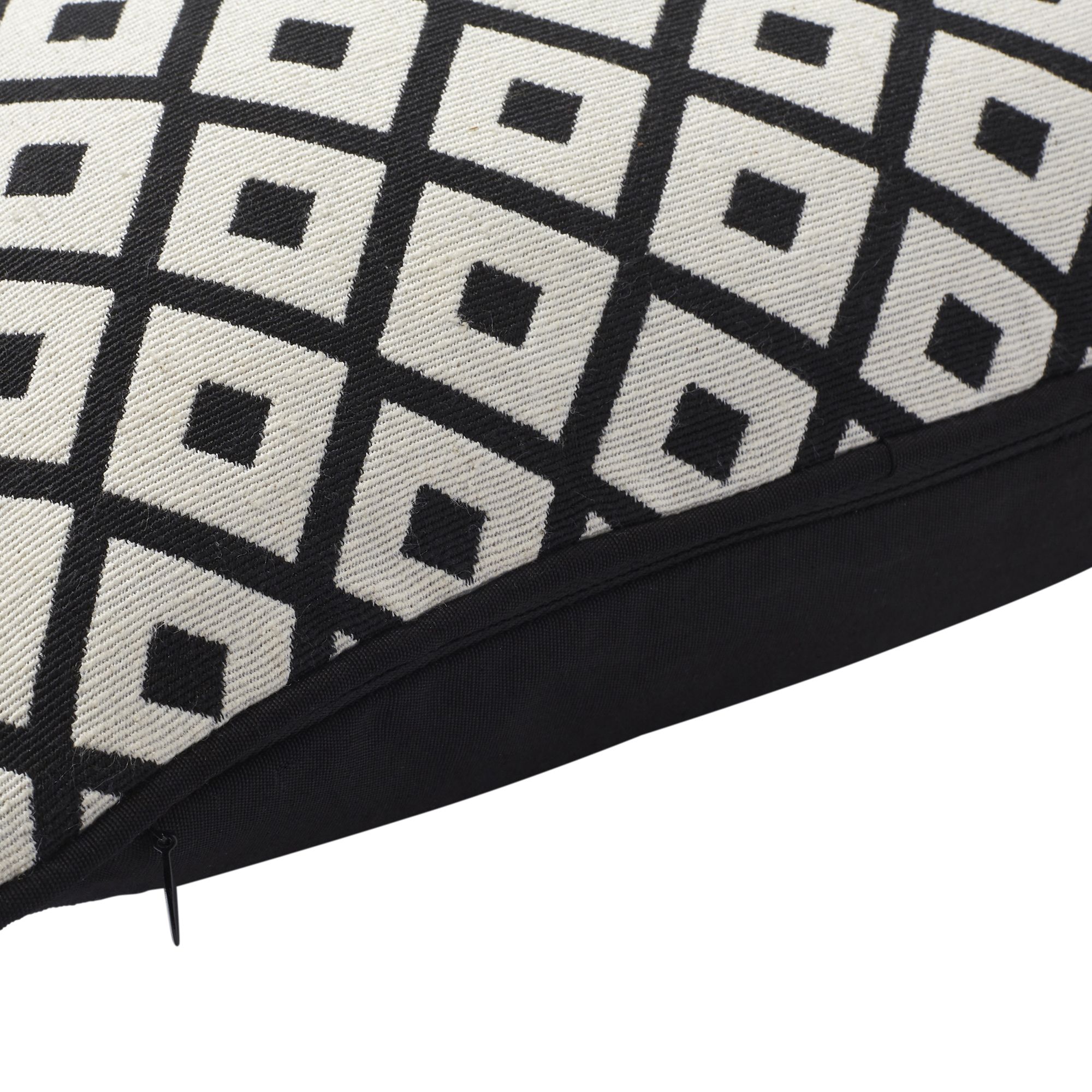 Misore Black & white Patterned Indoor Cushion (L)40cm x (W)40cm