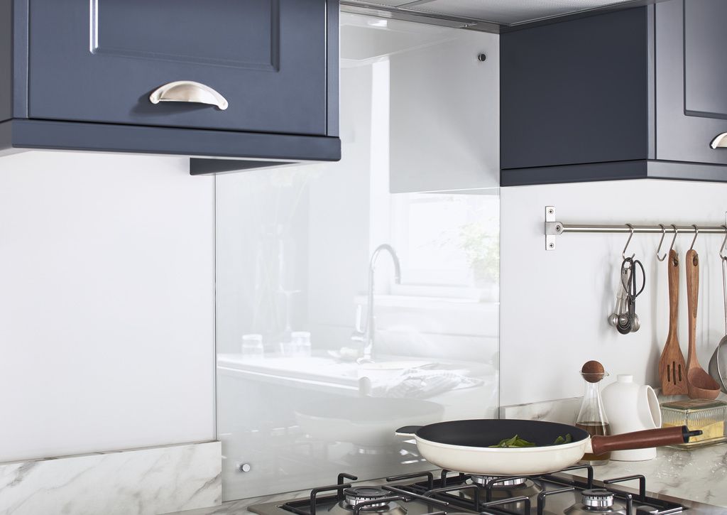 Nashi Transparent Glass effect Glass Splashback, (H)800mm (W)600mm (T)5mm