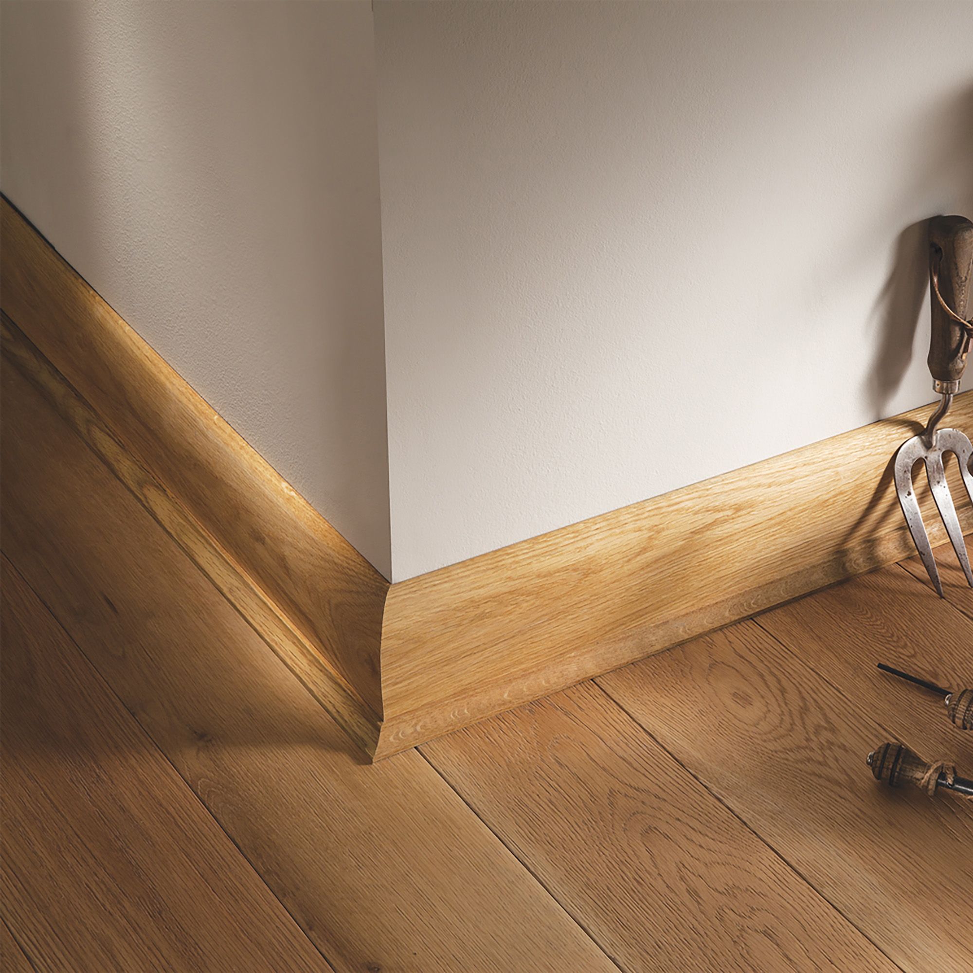 Natural Oak Scotia Moulding (L)2.4m (W)18mm (T)18mm