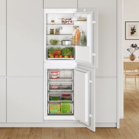 NEFF KIN85NSE0G 50:50 Built-in Frost free Fridge freezer - White