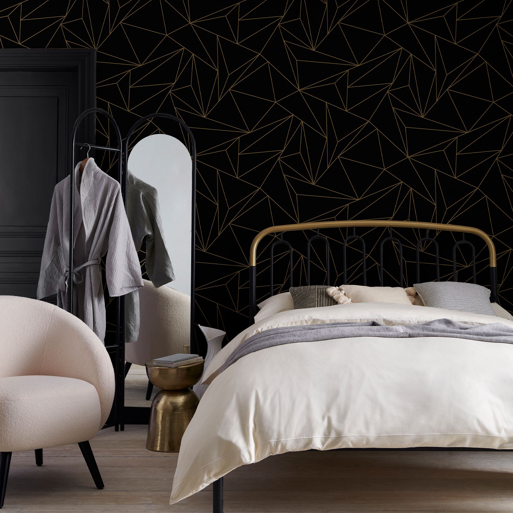 Next Scatter geo Black Metallic effect Smooth Wallpaper