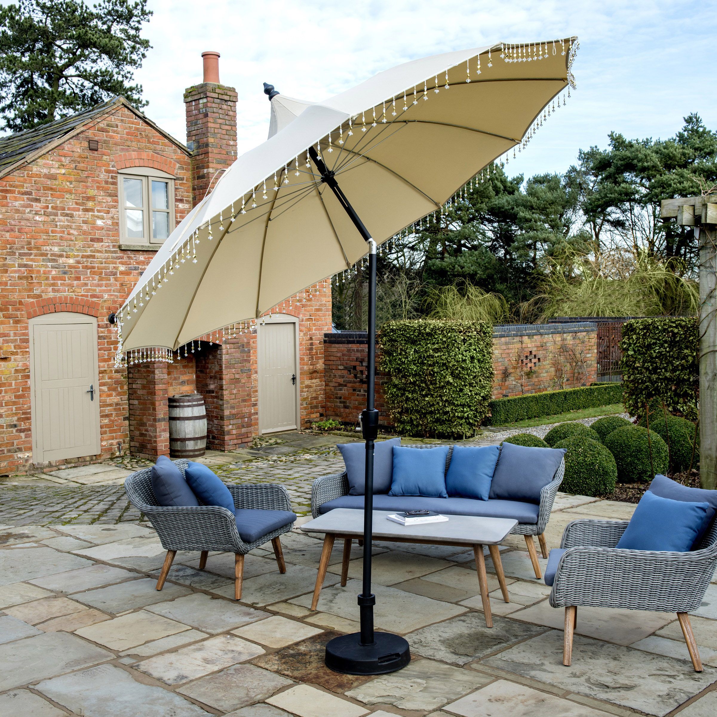 Norfolk Leisure Carrousel (W) 2.5m (H) 2.4m Beige Parasol
