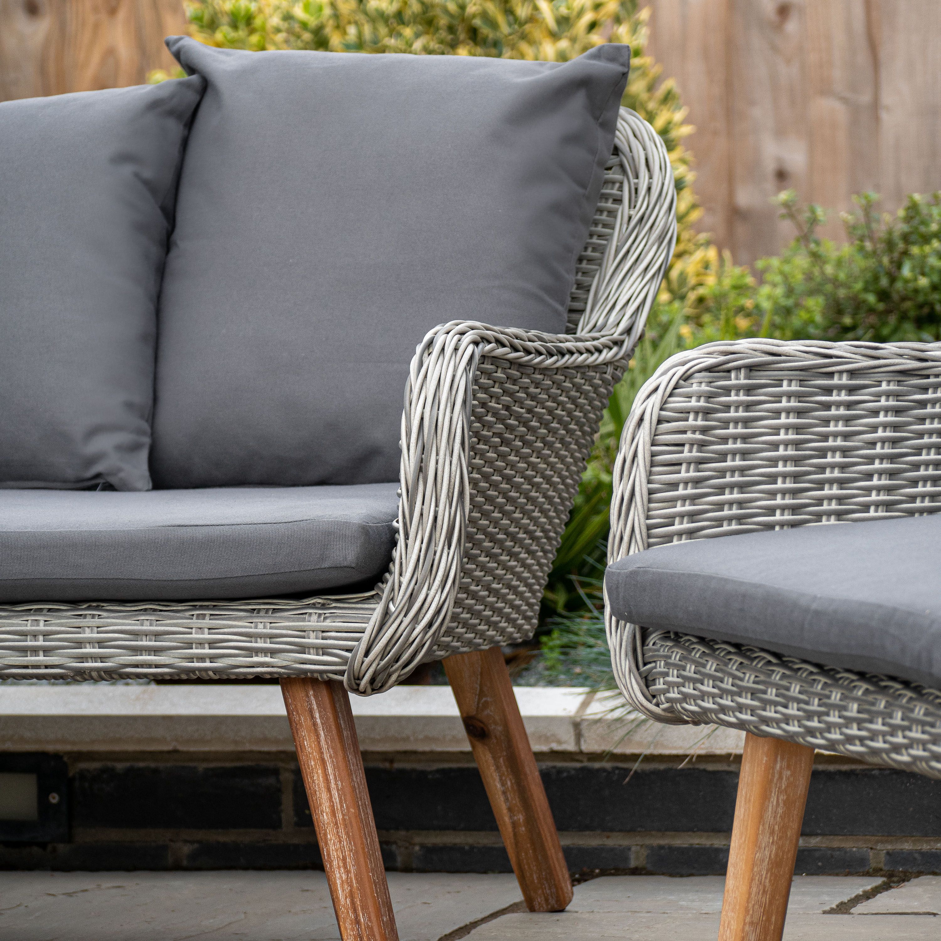 Norfolk Leisure Midori Grey Metal 4 Seater Garden furniture set
