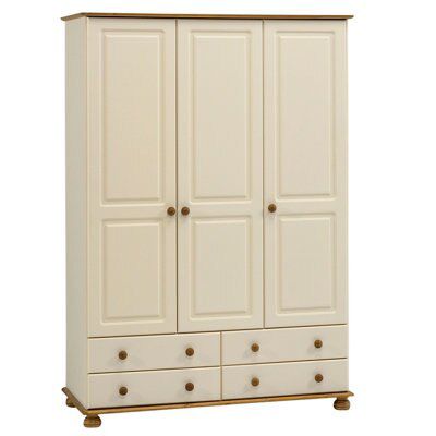 Large flat store pack wardrobes