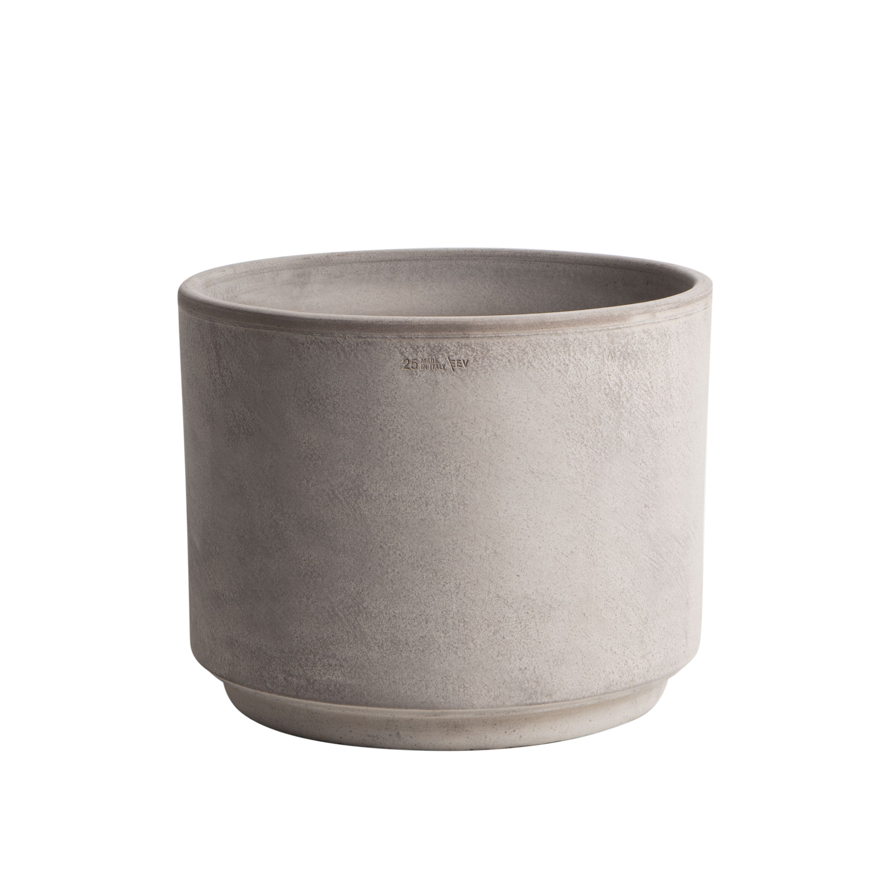 Outdoor Pot Matt Neutral Terracotta Plant pot (Dia) 25cm, (H)20.5cm, 7.8L
