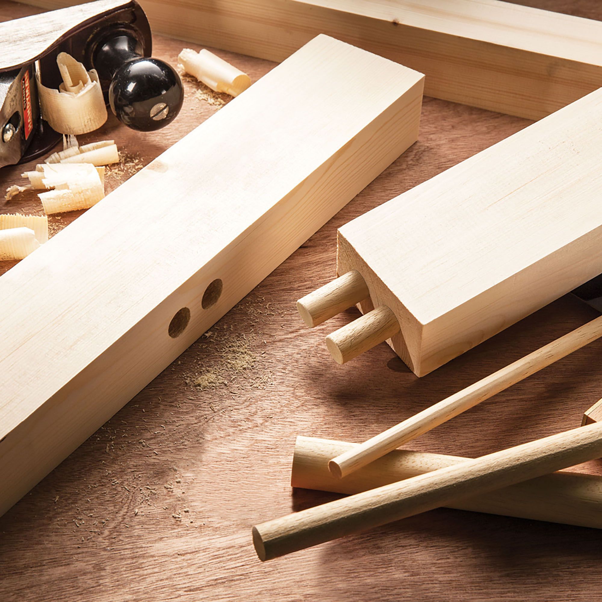 Pine Dowel Doweling (L)2400mm (W)35mm (Dia)35mm