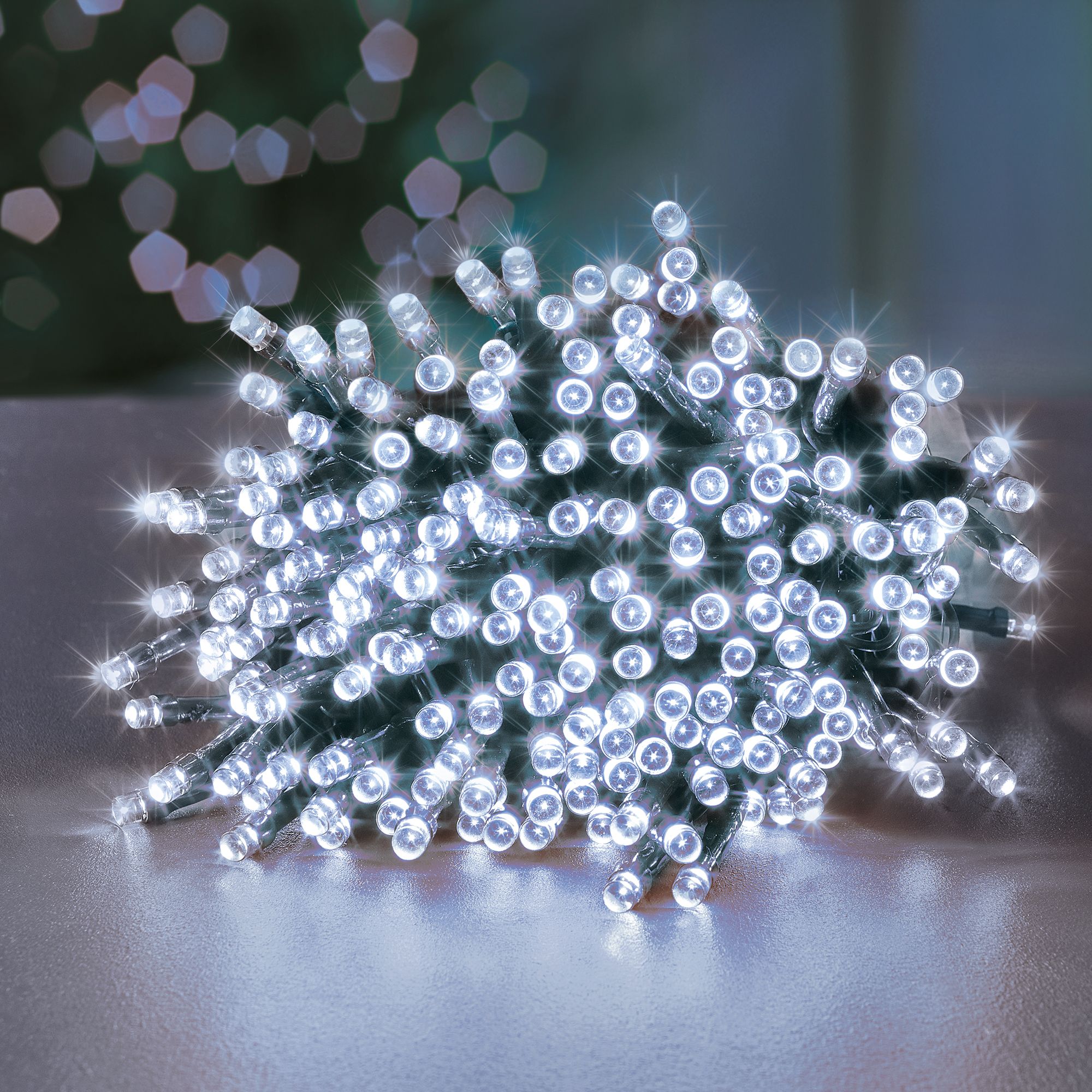 Premier Solar-powered White 1000 LED Outdoor String lights