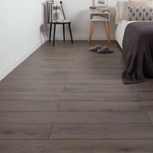Image of GoodHome Strood Grey Oak effect Laminate flooring 1.3m² Pack