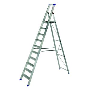 Image of Werner 9 tread Aluminium Platform step Ladder (H)2.74m