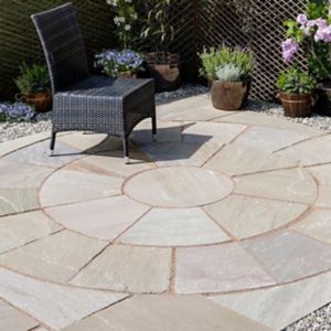 Image of Natural sandstone Autumn green Paving set 4.75m² Pack of 25