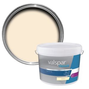 Image of Valspar Trade Magnolia Silk Emulsion paint 10L