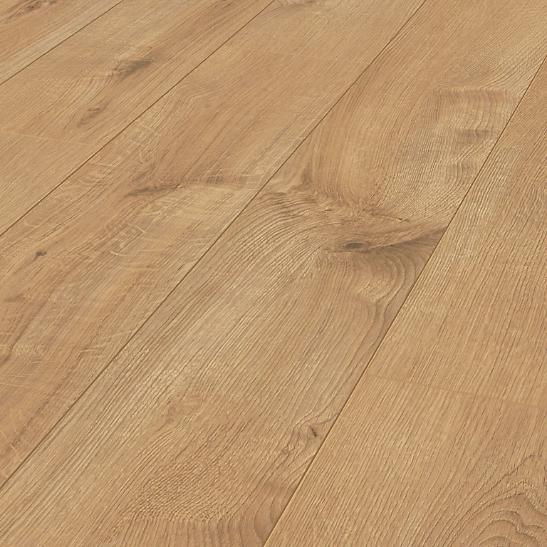 Ravensdale Natural Oak Effect Laminate, 10mm Laminate Flooring B Q